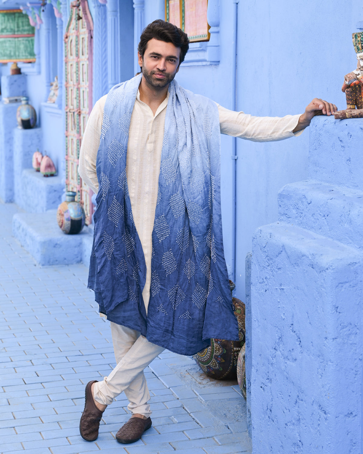 NAVY BLUE GEOMETRIC TEARDROP BANDHANI SILK DUPATTA