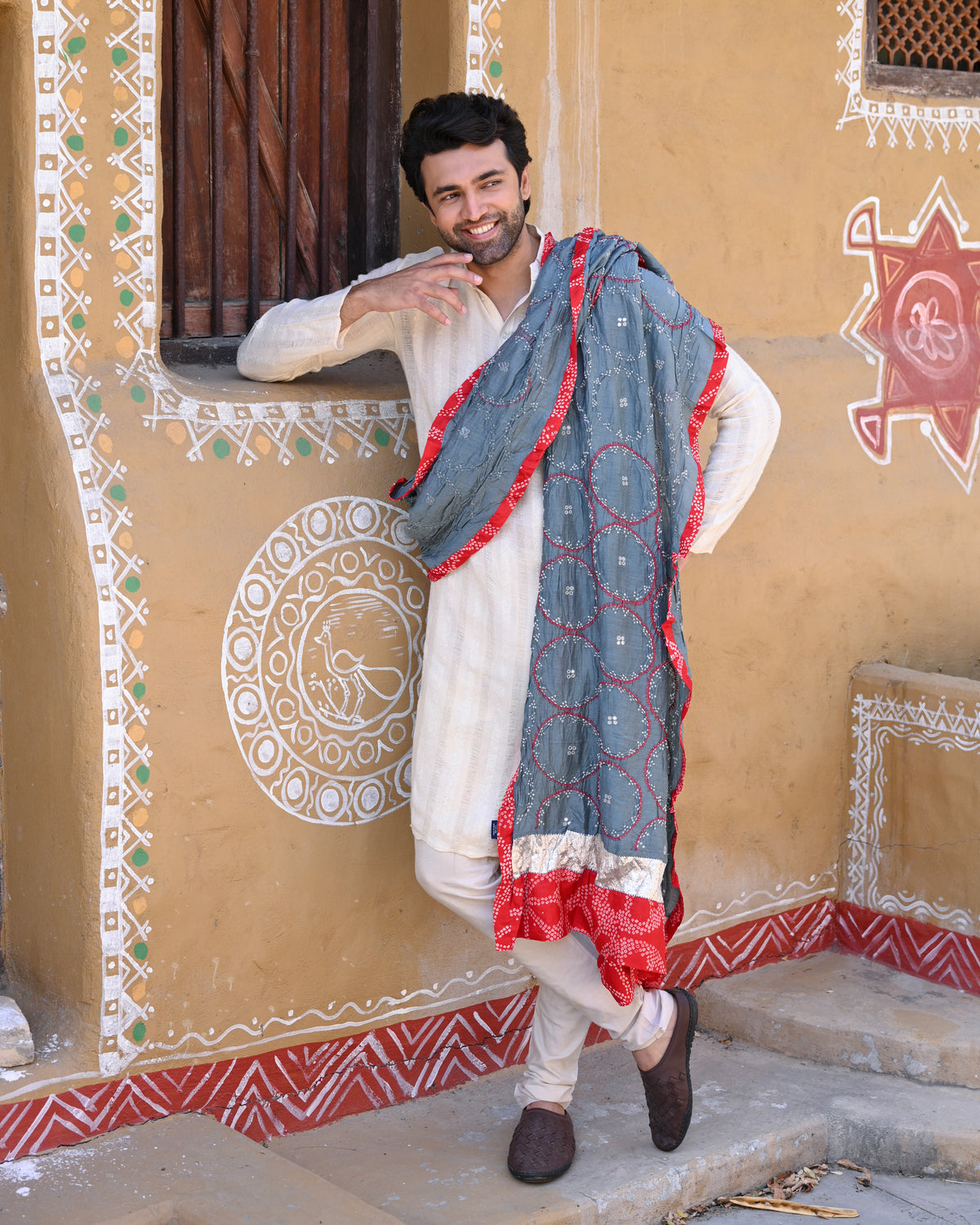 GREY CIRCLES OF THE LIFE BANDHANI SILK DUPATTAL WITH SILK BORDER, LAMPI AND MIRROR WORK