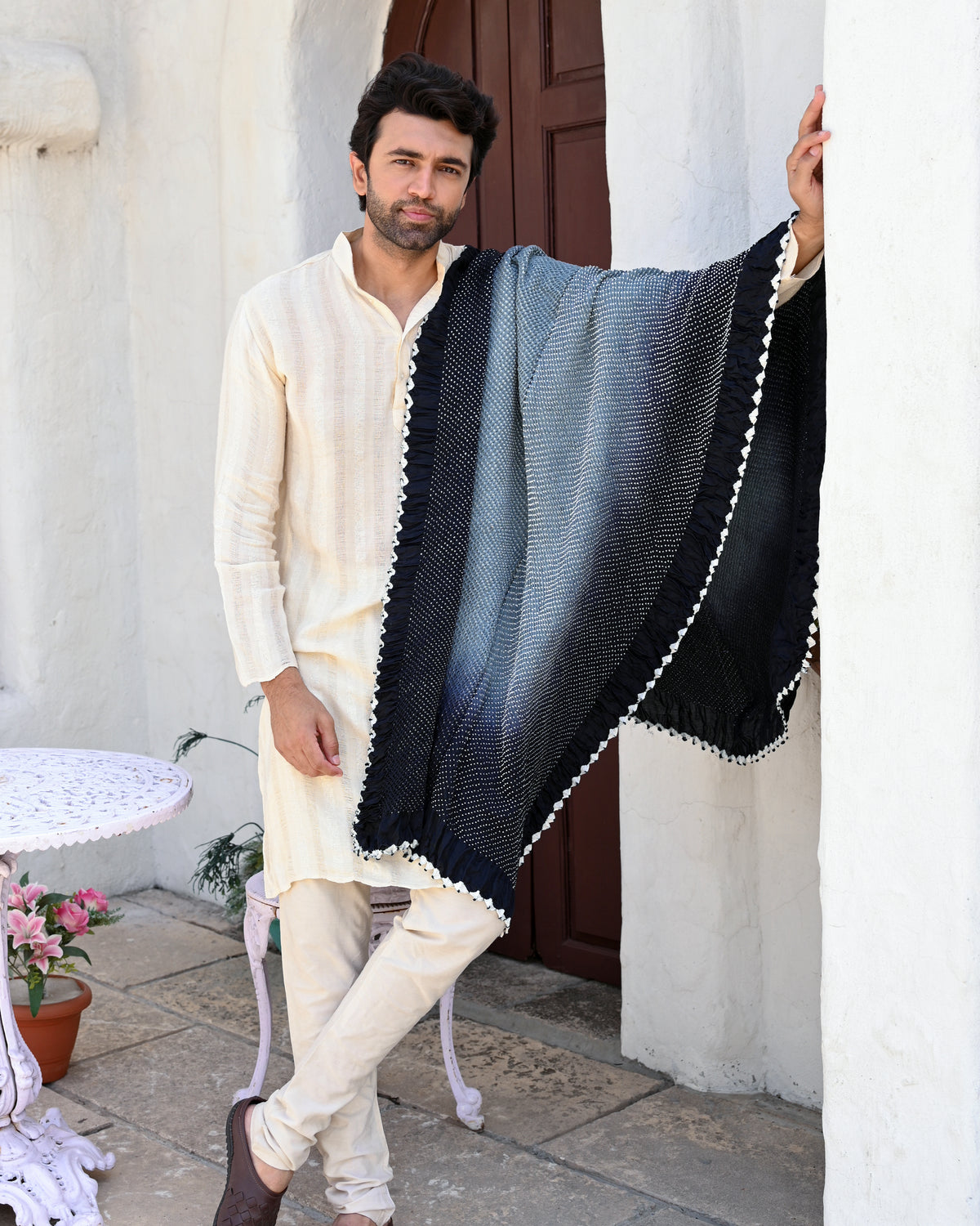 BLACK-GREY ETERNAL DOTS BANDHANI SILK DUPATTA