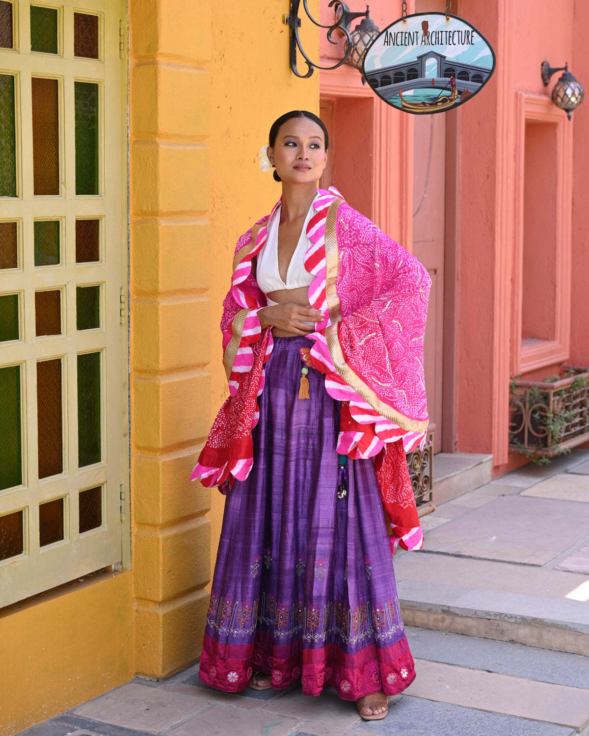 PINK-RED FLOWER BANDHANI SILK DUPATTA WITH LEHERIYA SCALLOP BORDER