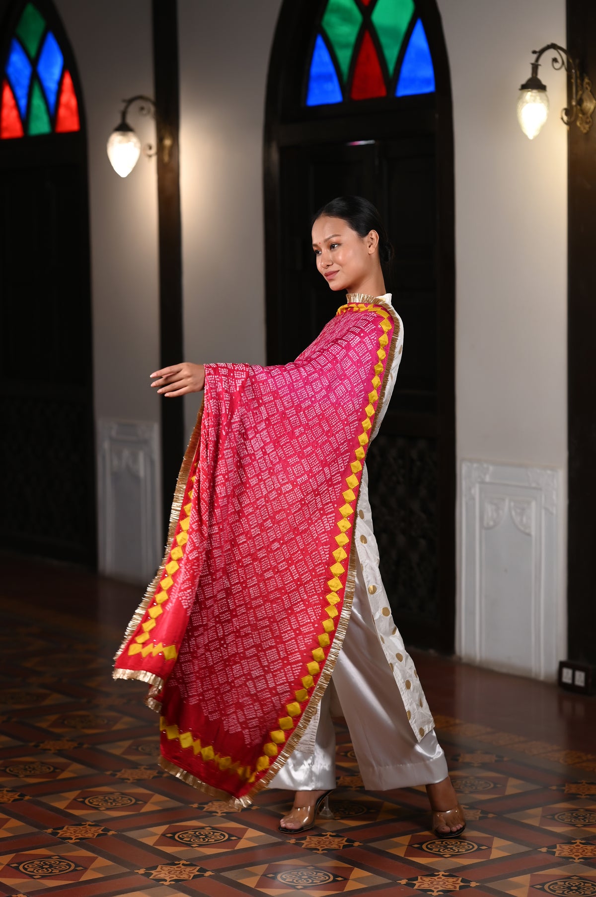 PINK-RED GEOMETRIC BANDHANI SILK DUPATTA WITH APPLIQUE BORDER AND KIRAN