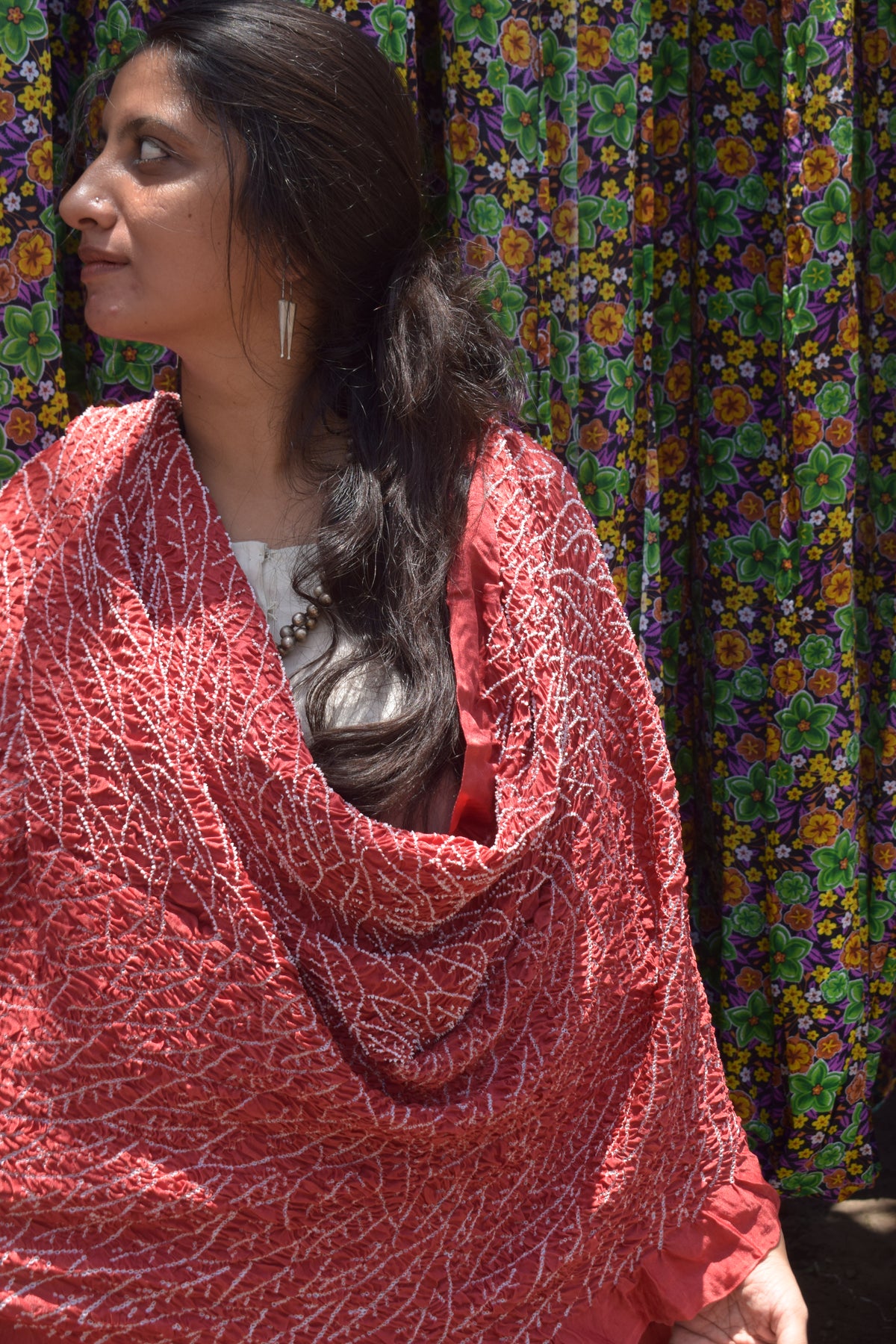 RED FLOWER BANDHANI SILK DUPATTA