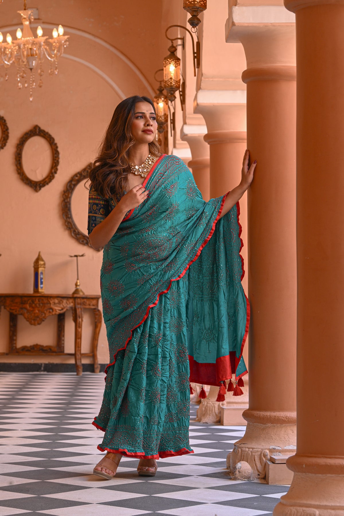 GREEN CLASSIC TRADITIONAL LADDOO BANDHANI SILK SAREE WITH SILK BORDER AND MUKAISH WORK