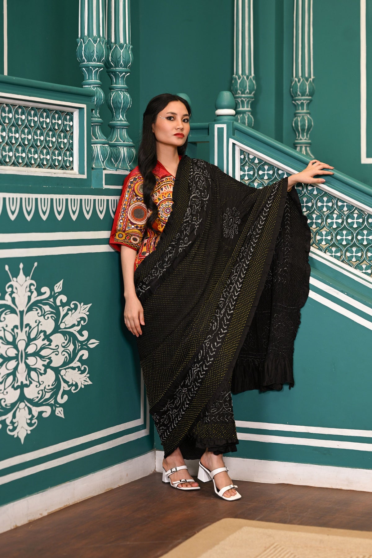 BLACK CLASSIC TRADITIONAL BANDHANI SILK SAREE