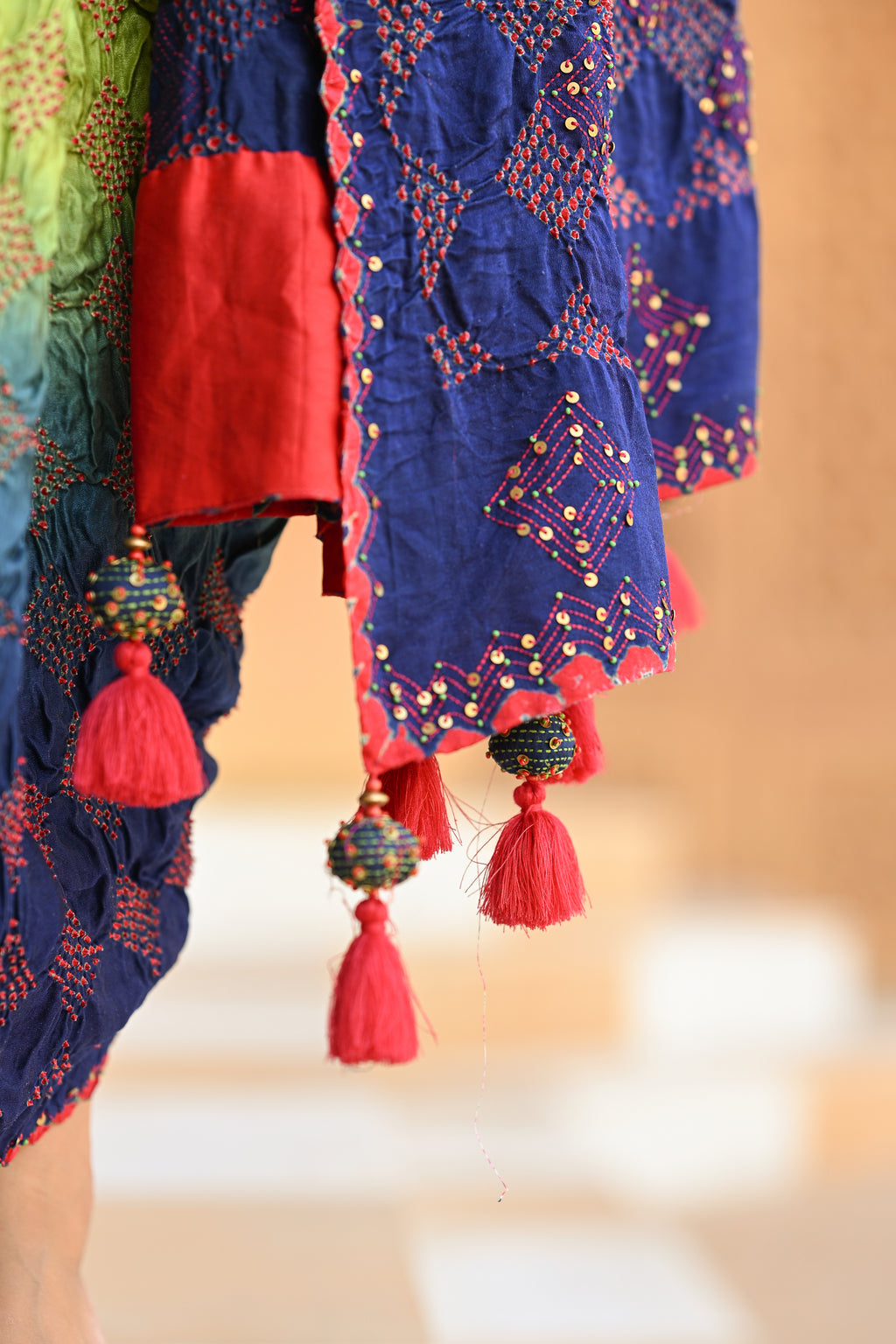 BLUE - GREEN SQUARE EMBROIDERED SILK BANDHANI WITH TASSELS