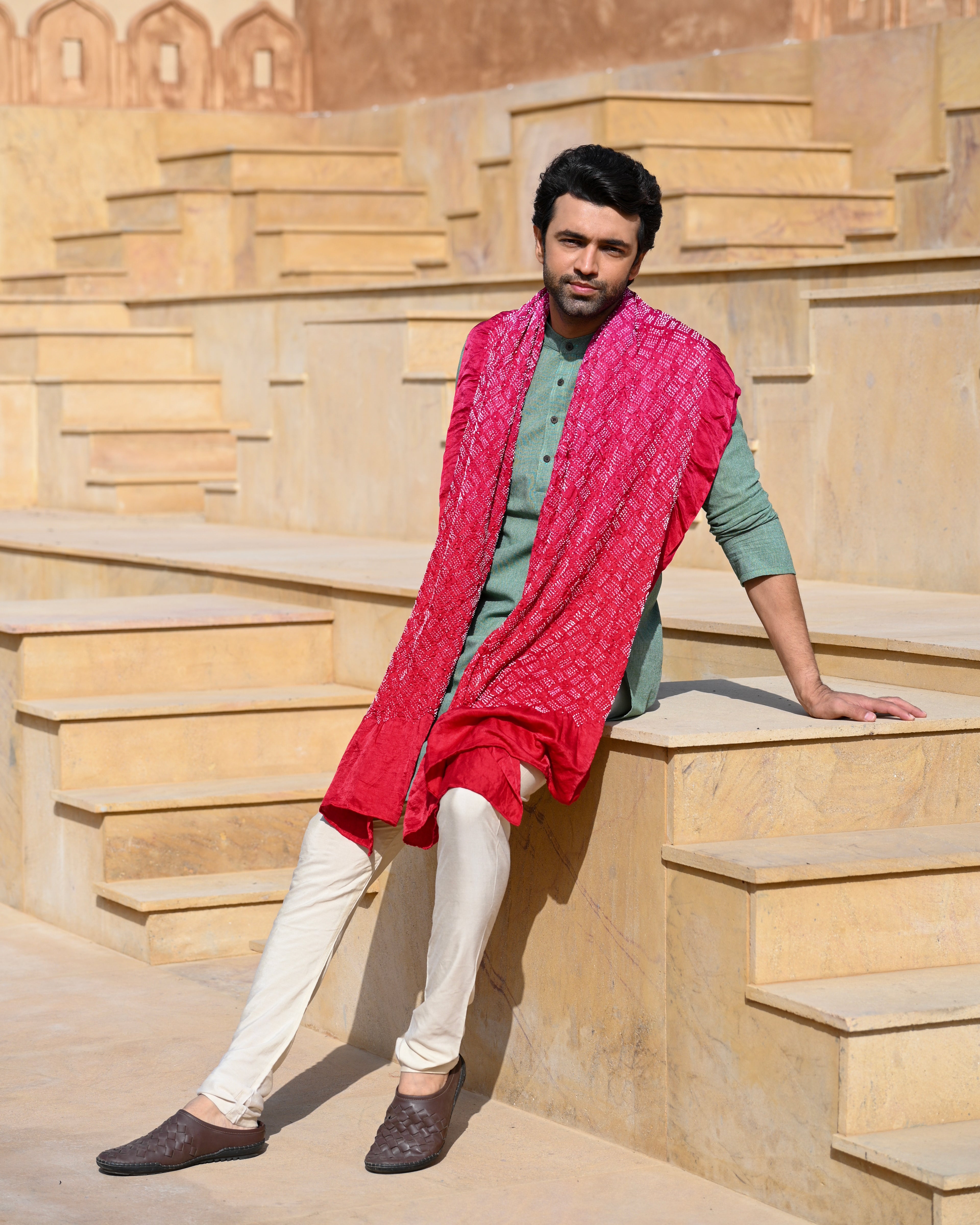 PINK BROKEN LINES BANDHANI SILK DUPATTA