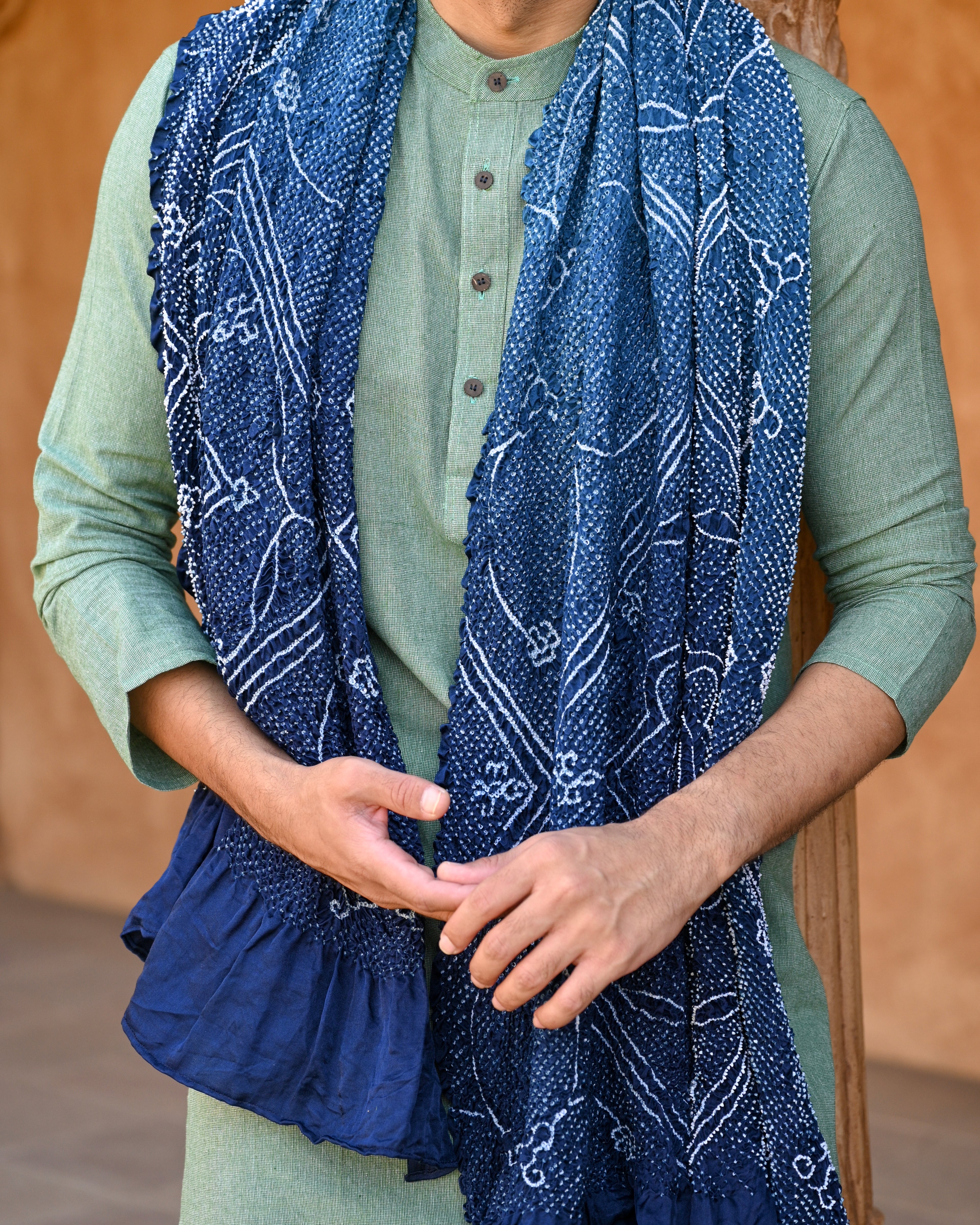 NAVY BLUE FLOWER BANDHANI SILK DUPATTA