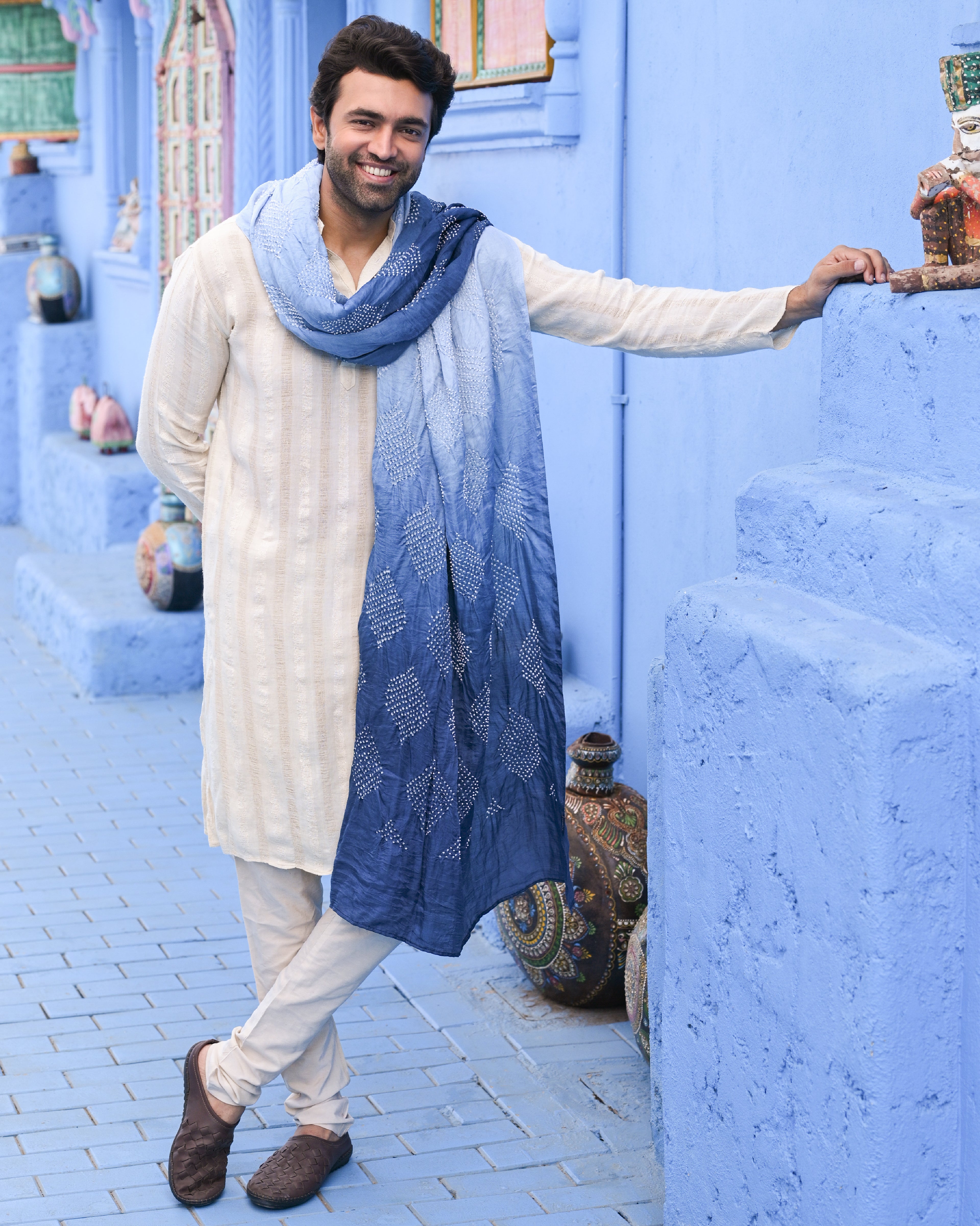 NAVY BLUE GEOMETRIC TEARDROP BANDHANI SILK DUPATTA