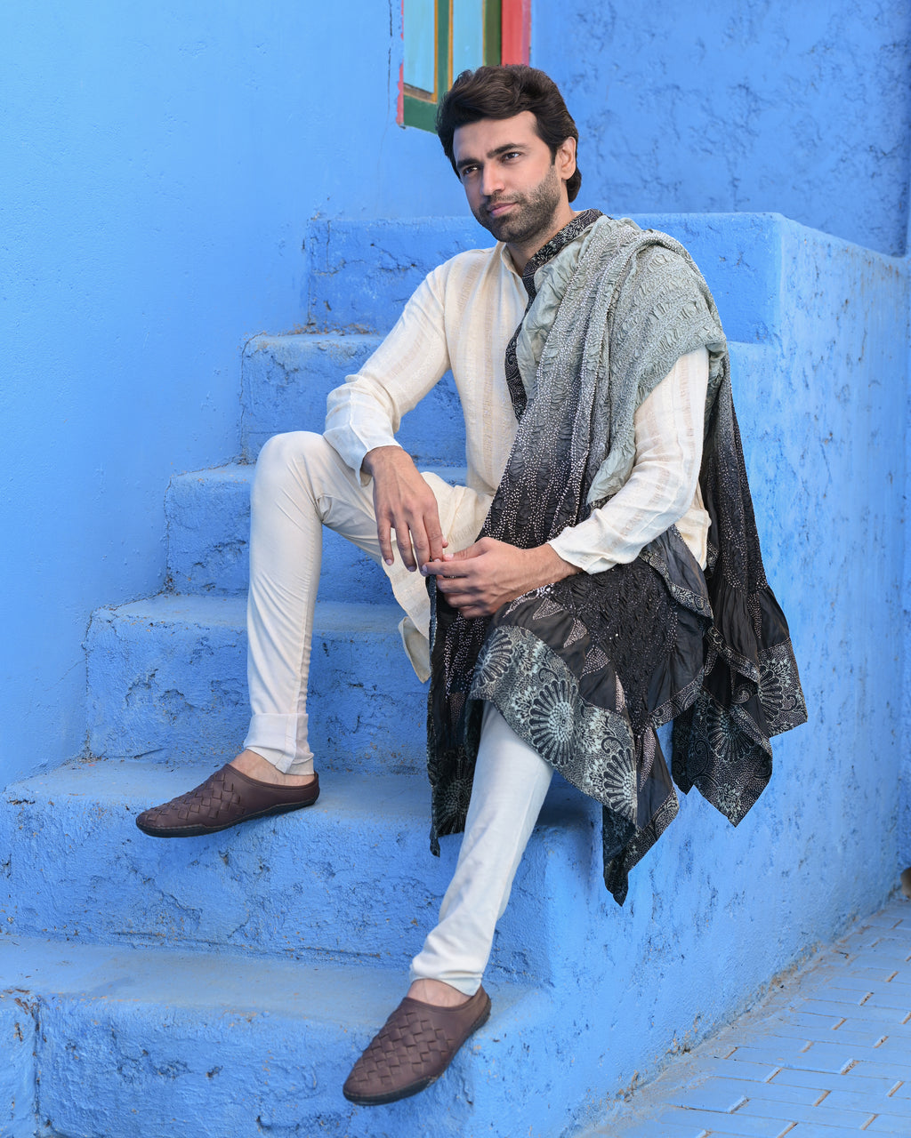 BLACK-GREY TRIANGULAR GEOMETRIC BANDHANI SILK DUPATTA WITH MUKAISH WORK AND SILK BORDER