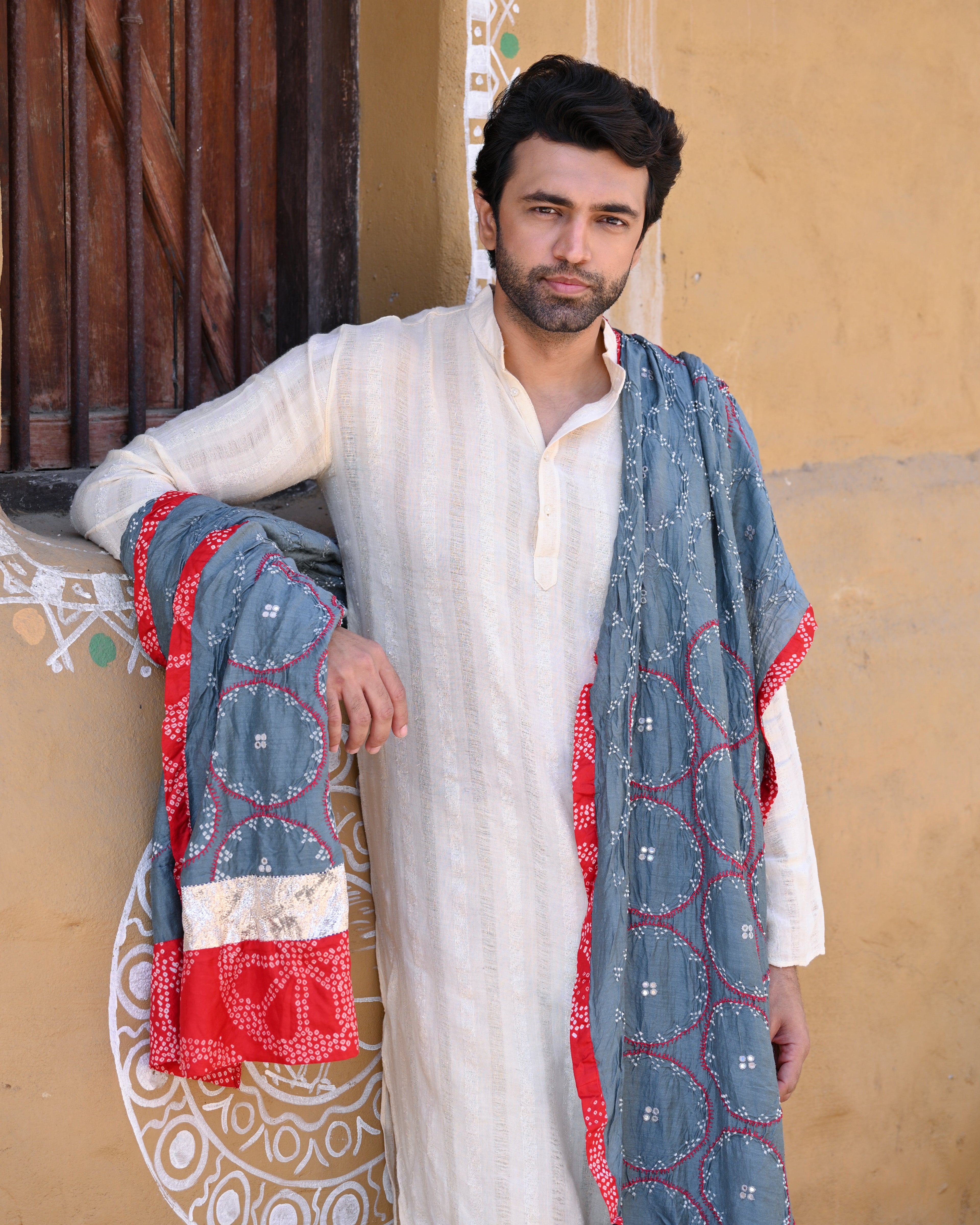 GREY CIRCLES OF THE LIFE BANDHANI SILK DUPATTAL WITH SILK BORDER, LAMPI AND MIRROR WORK