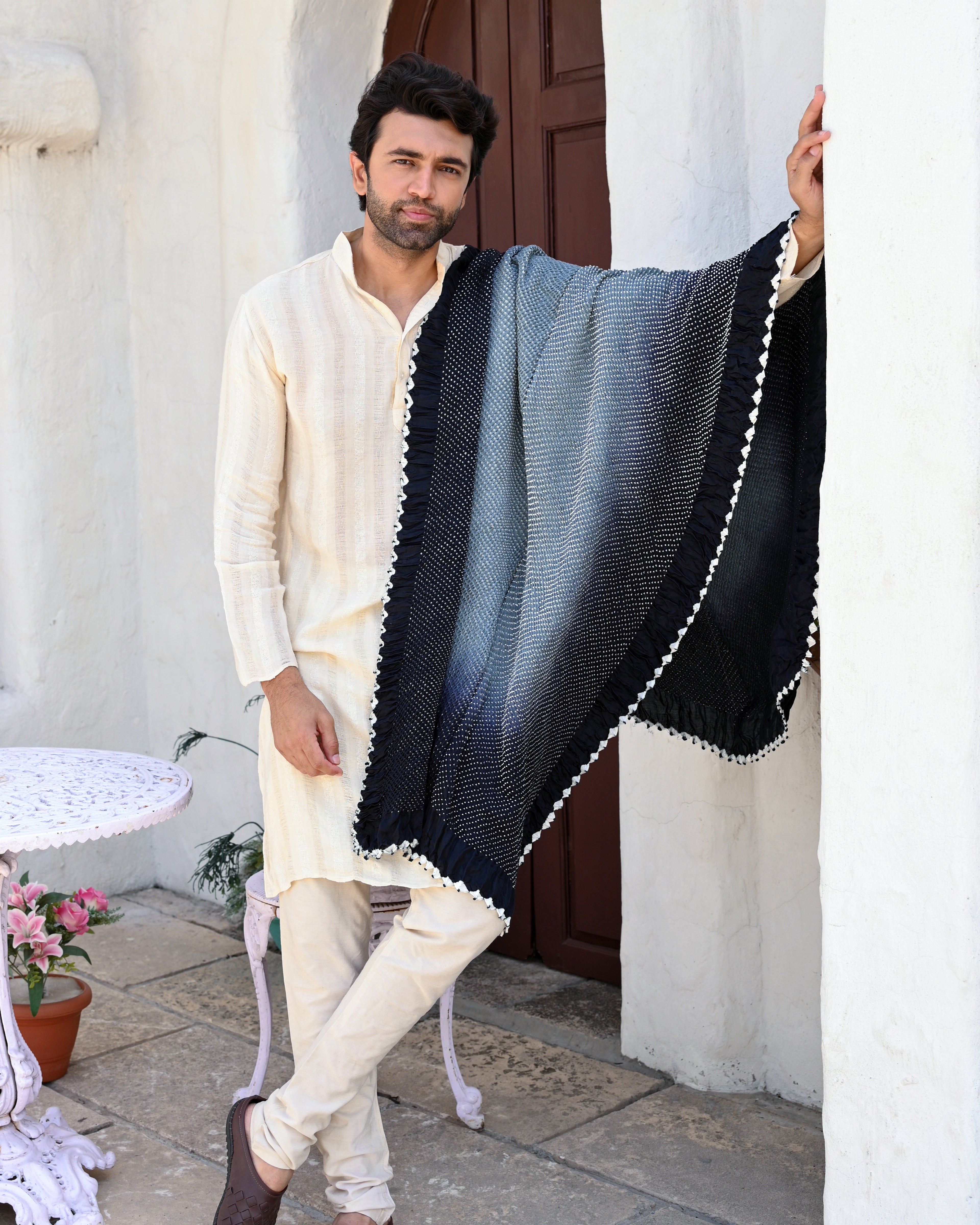 BLACK-GREY ETERNAL DOTS BANDHANI SILK DUPATTA
