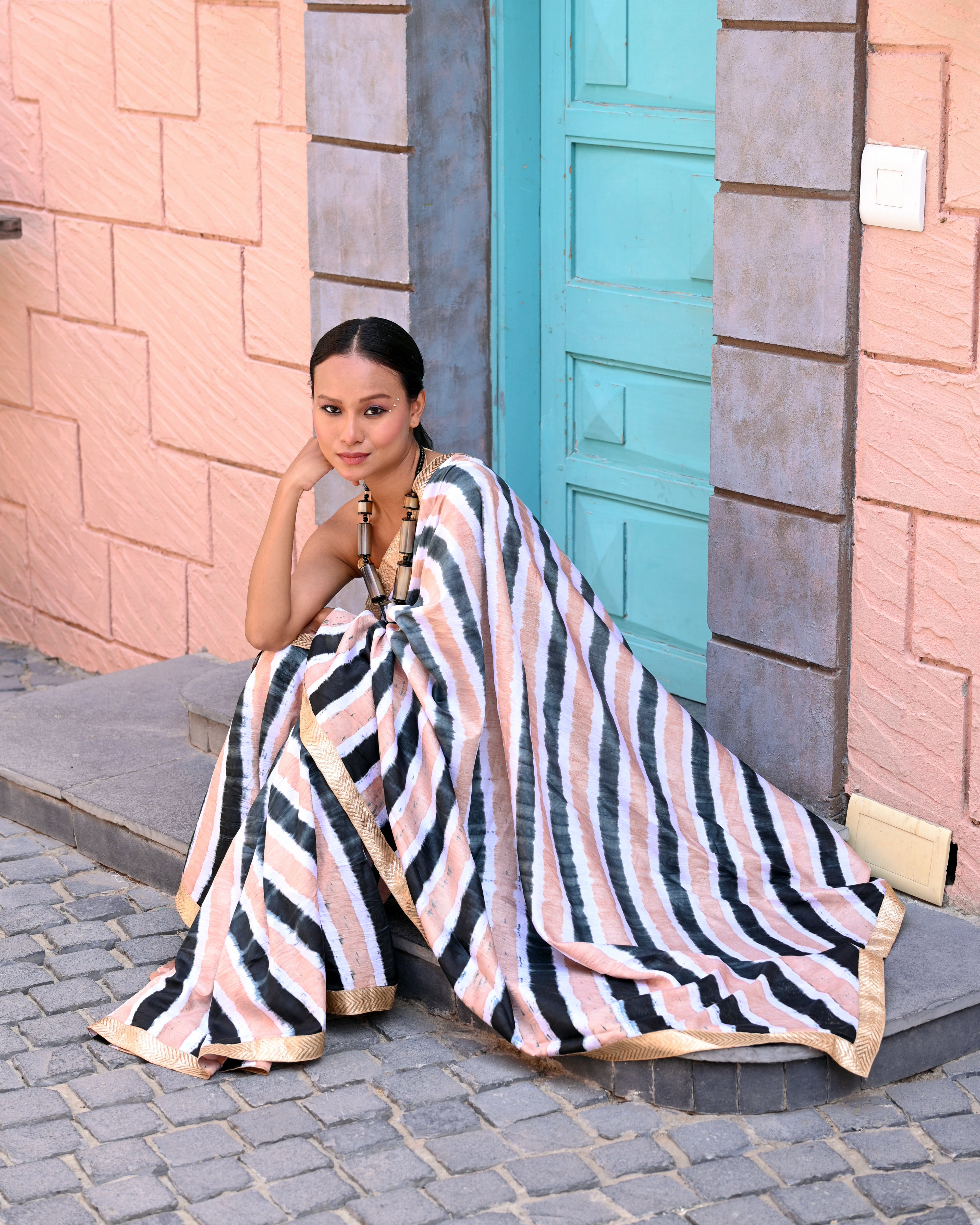 GREY-WHITE LEHERIYA SAREE WITH SILK LACE