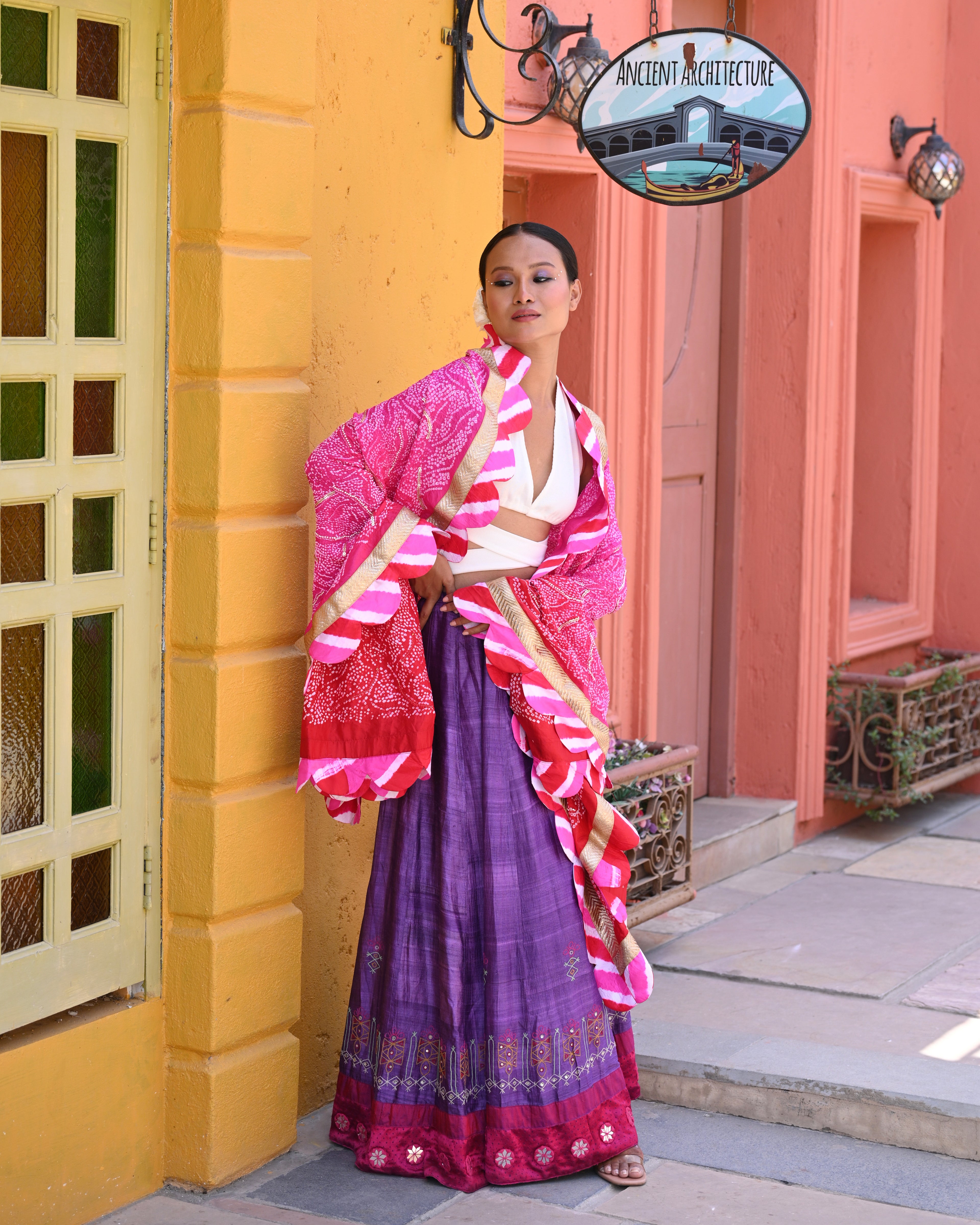 PINK-RED FLOWER BANDHANI SILK DUPATTA WITH LEHERIYA SCALLOP BORDER