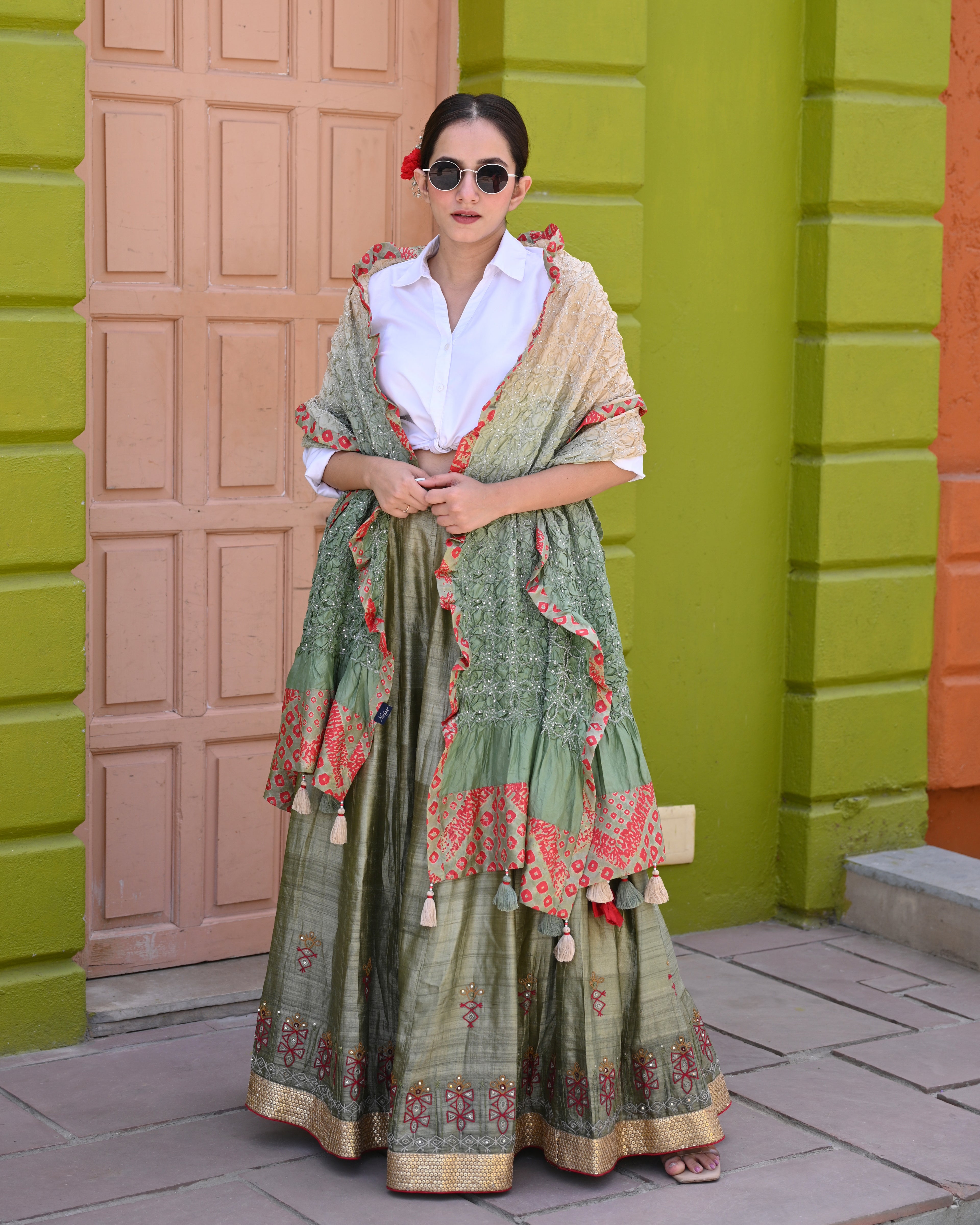 LIGHT GREEN FLOWER BANDHANI SILK DUPATTA WITH BORDER AND TASSELS
