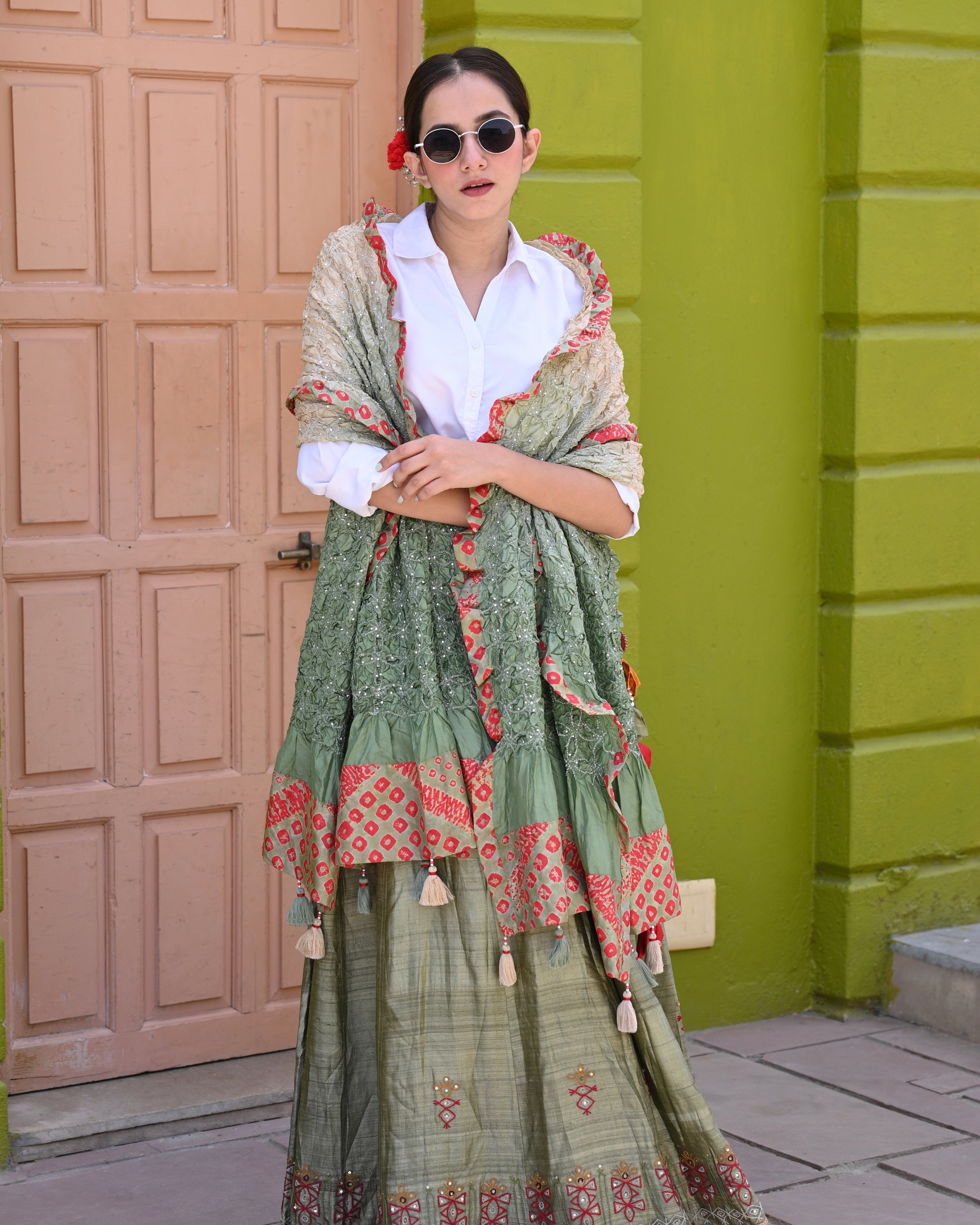 LIGHT GREEN FLOWER BANDHANI SILK DUPATTA WITH BORDER AND TASSELS