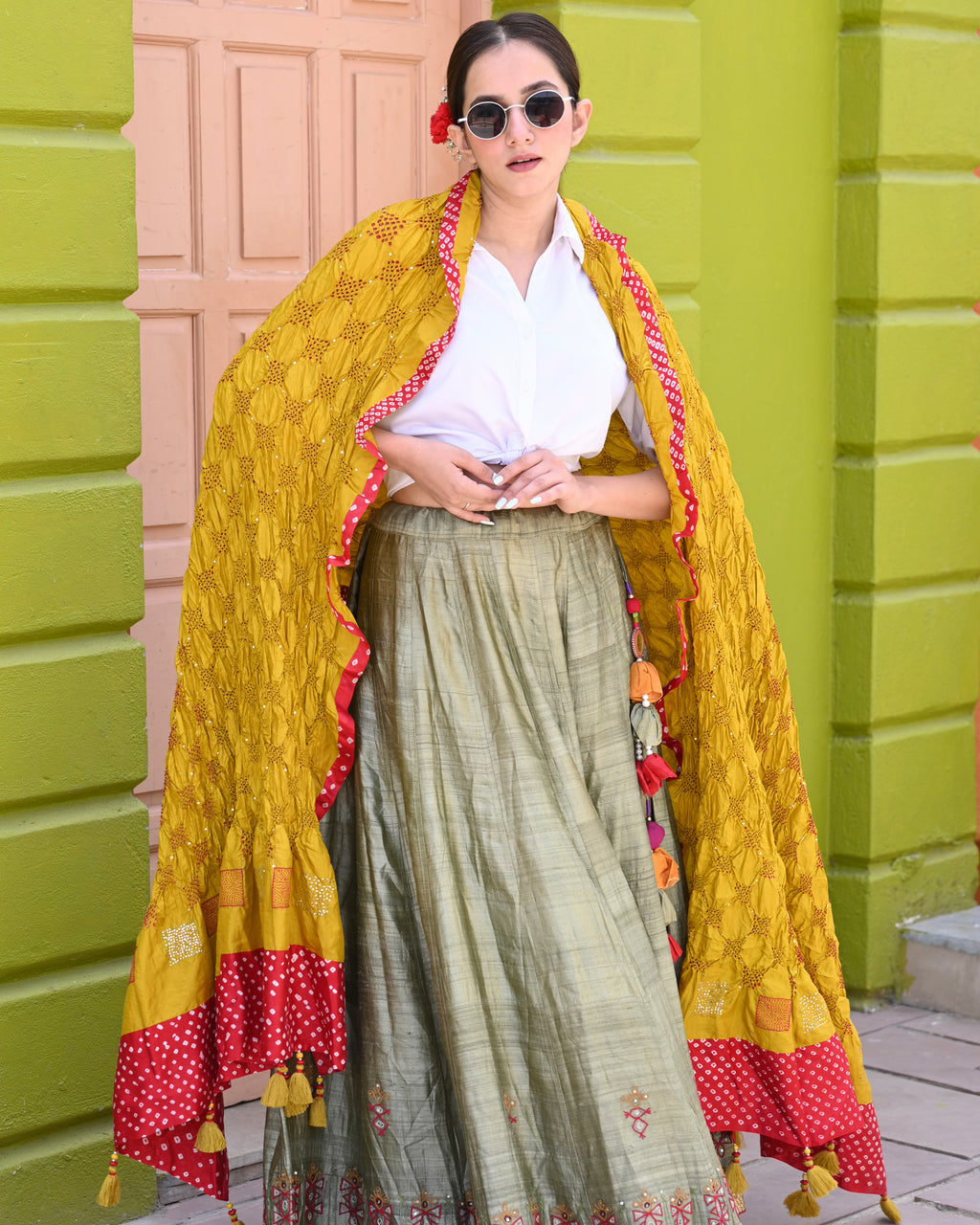 YELLOW SQUARE GEOMETRIC BANDHANI SILK DUPATTA WITH SILK BORDER AND TASSELS