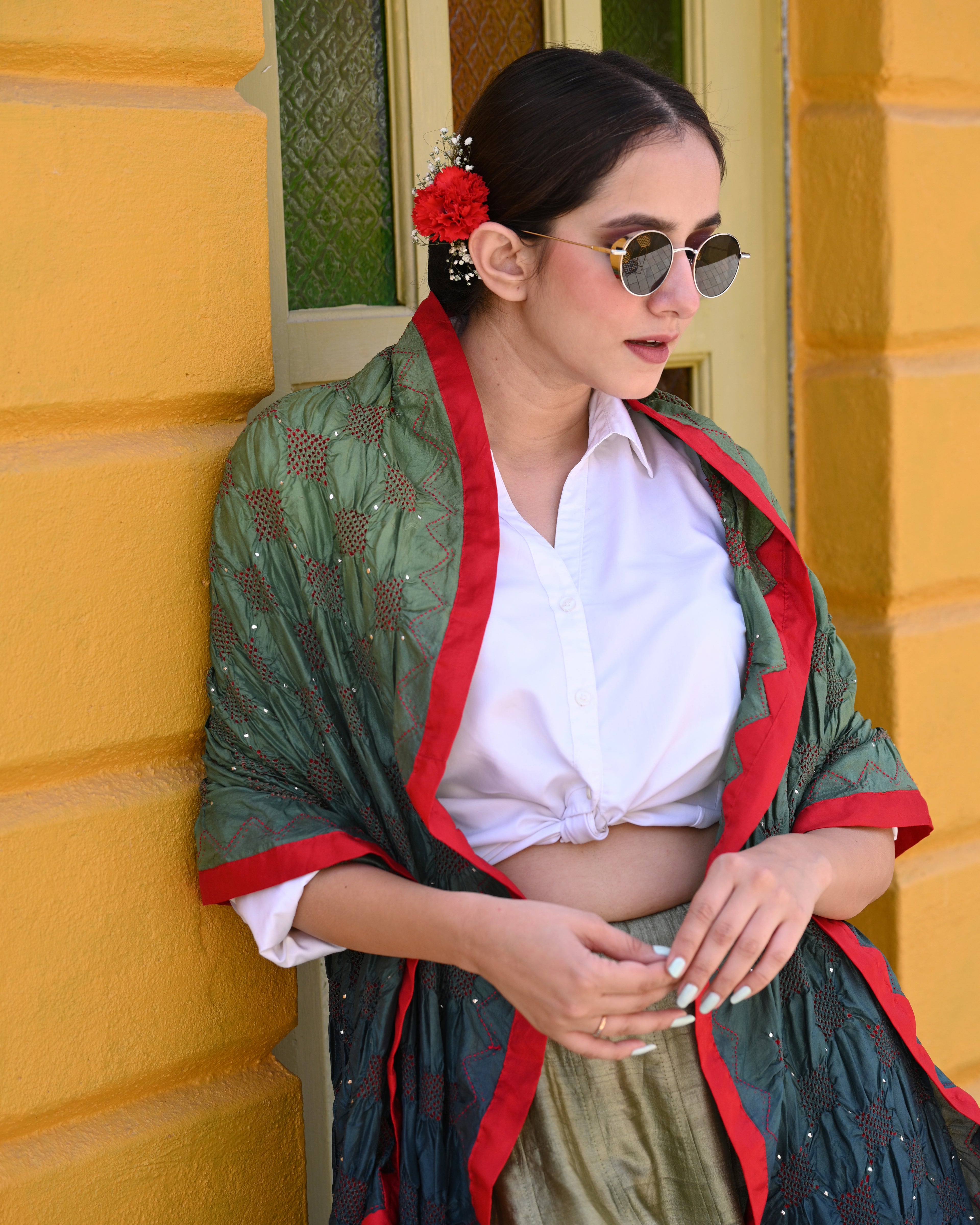 BLUE-GREEN SQUARE GEOMETRIC BANDHANI SILK DUPATTA WITH APPLIQUE BORDER AND TASSELS