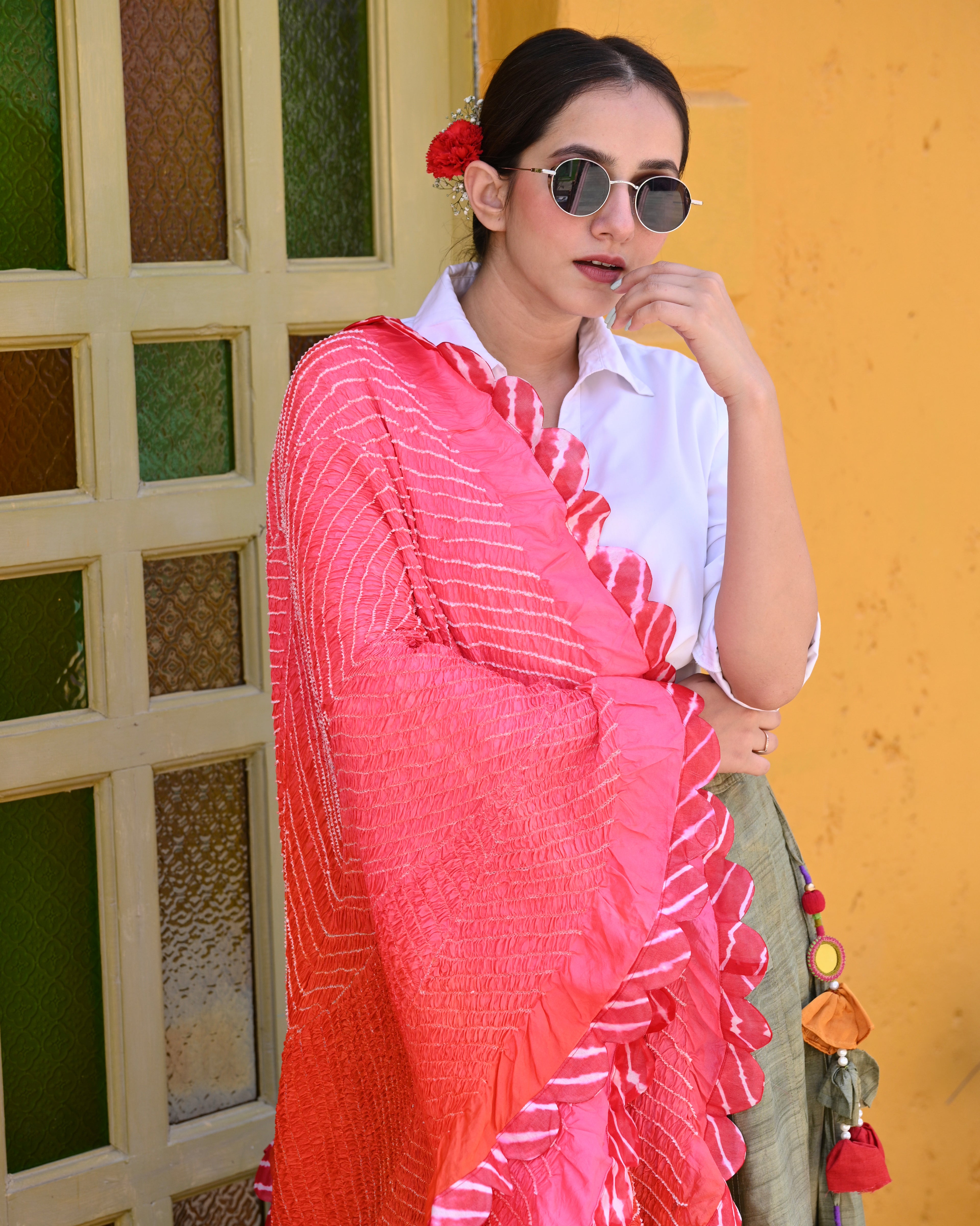 PEACH-ORANGE CHEVRON BANDHANI SILK DUPATTA WITH LEHERIYA SCALLOP BORDER
