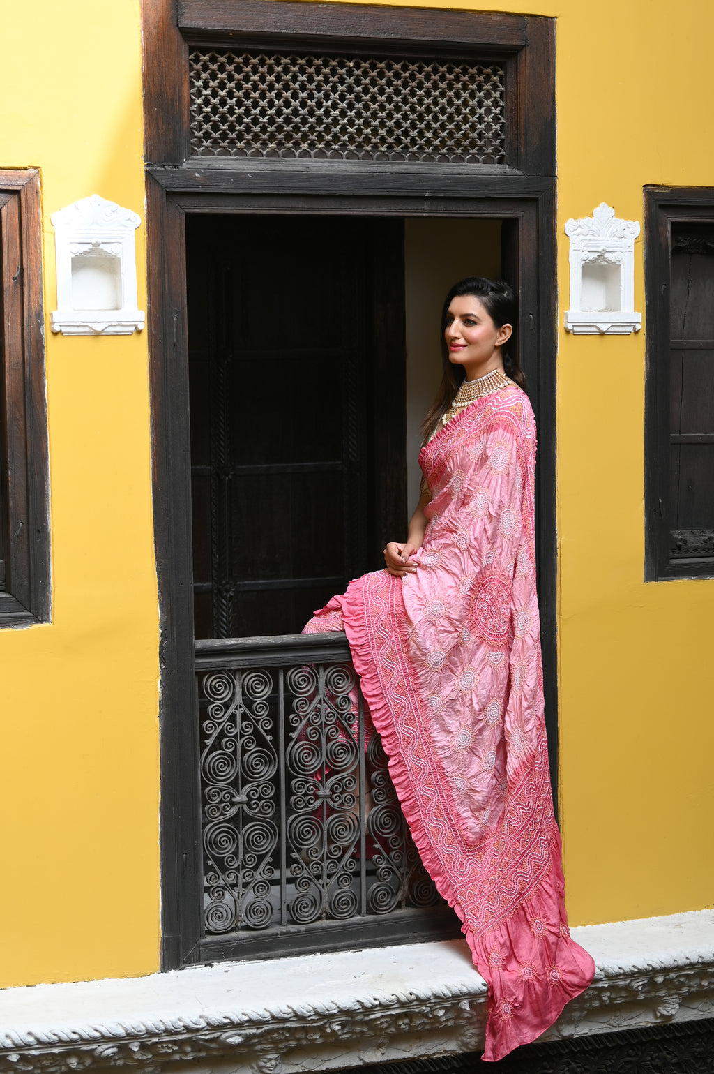 LIGHT PINK CLASSIC TRADITIONAL LADDU BANDHANI SAREE