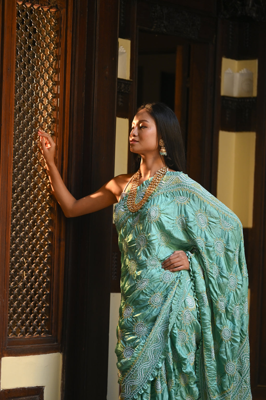 LIGHT GREEN CLASSIC TRADITIONAL LADDU BANDHANI SILK SAREE