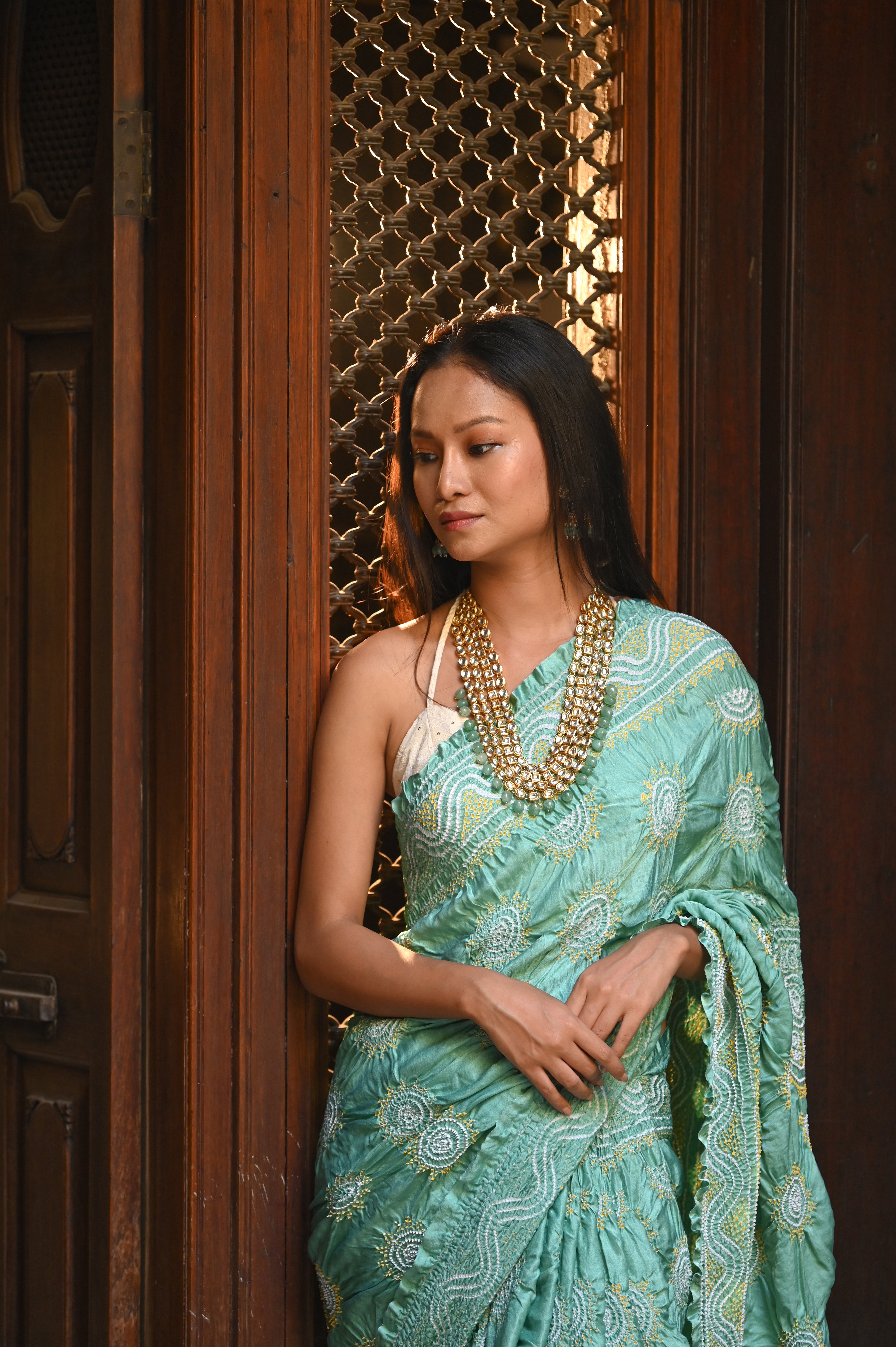 LIGHT GREEN CLASSIC TRADITIONAL LADDU BANDHANI SILK SAREE