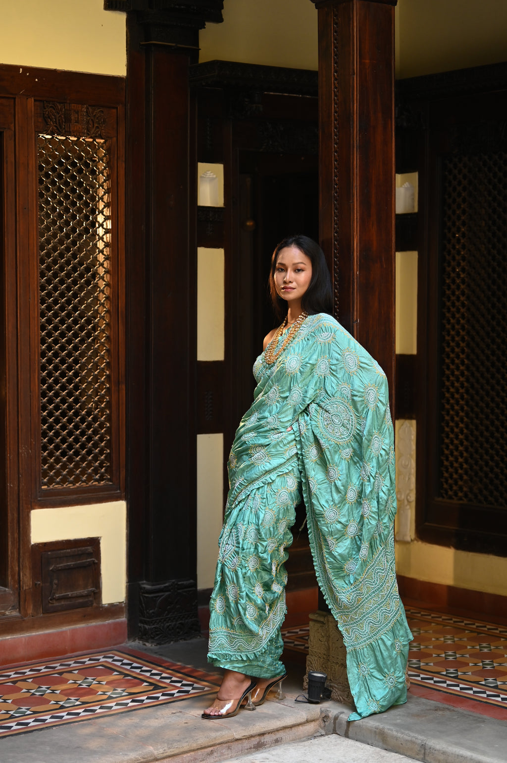 LIGHT GREEN CLASSIC TRADITIONAL LADDU BANDHANI SILK SAREE