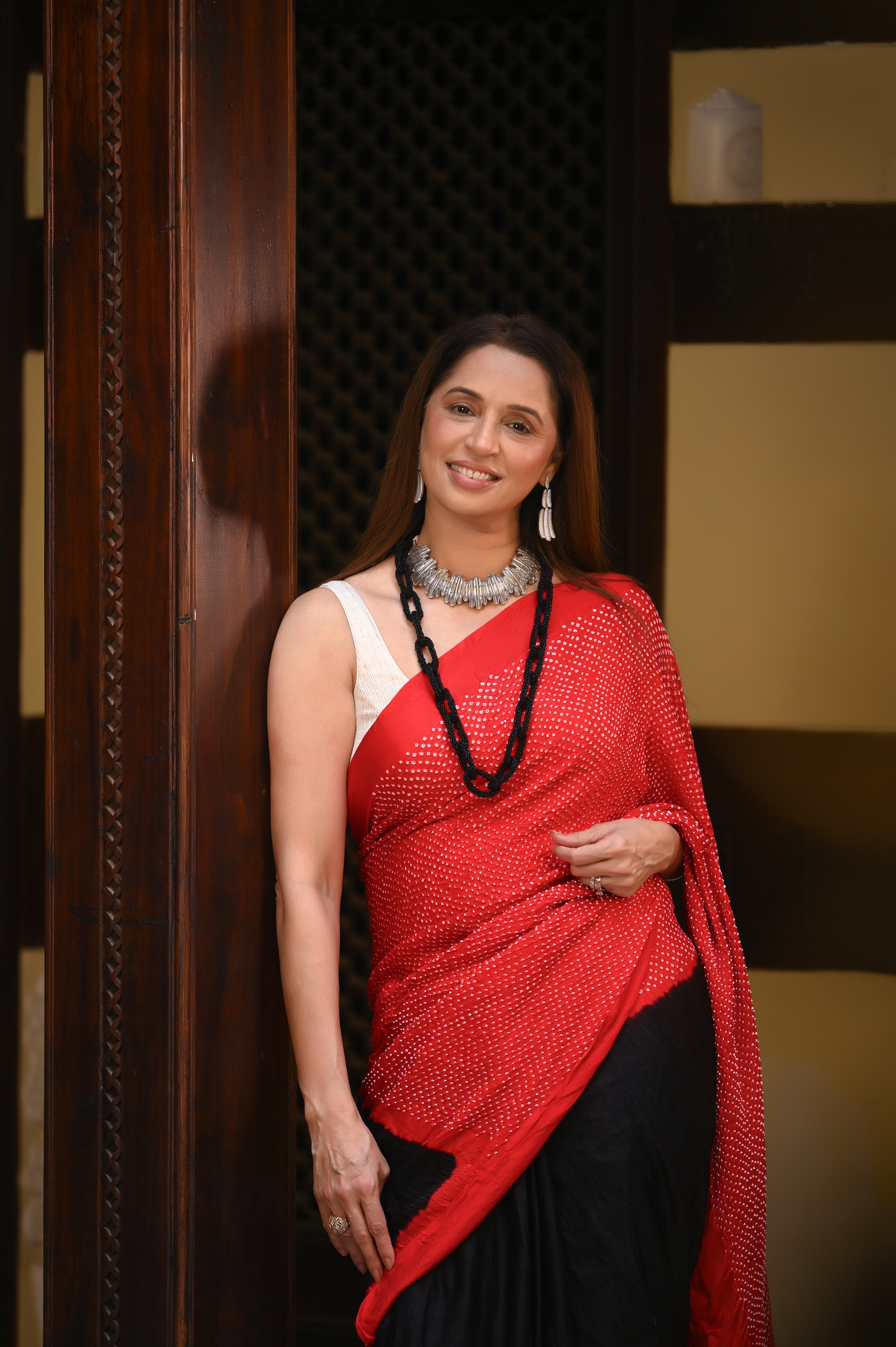 RED-BLACK YIN-YANG HALF FULL HALF EMPTY ETERNAL DOT BANDHANI SILK SAREE