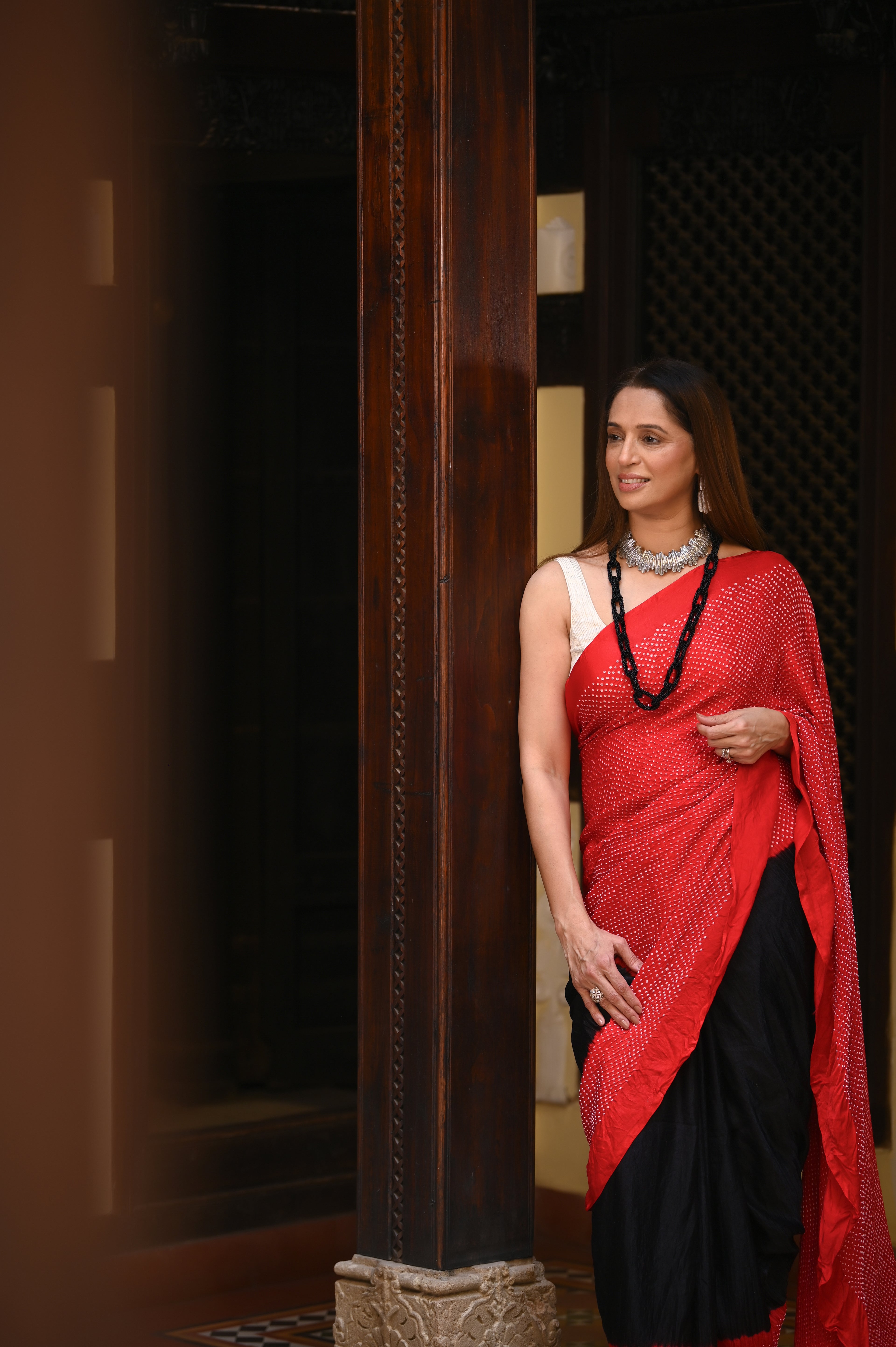 RED-BLACK YIN-YANG HALF FULL HALF EMPTY ETERNAL DOT BANDHANI SILK SAREE