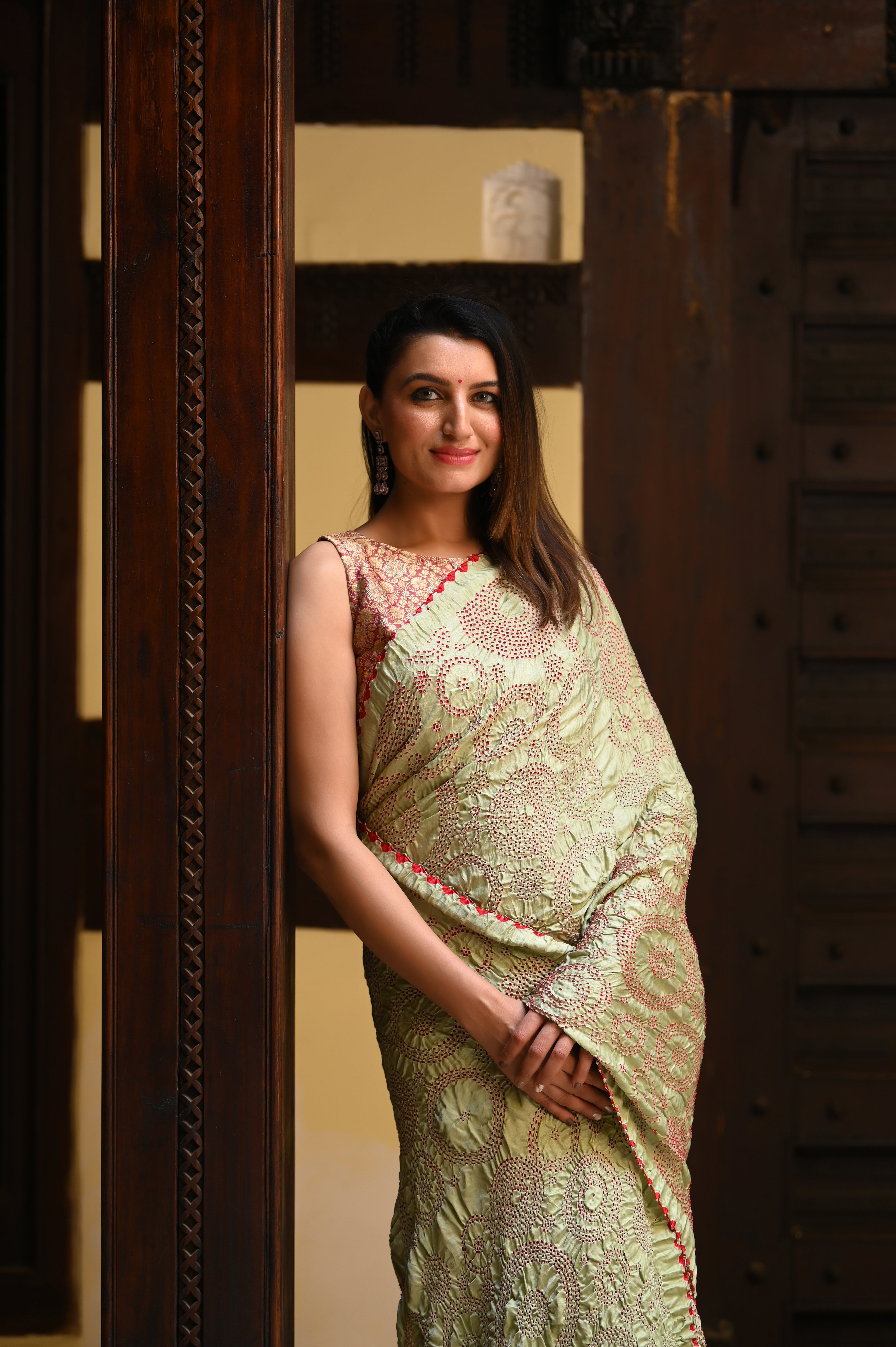 LIGHT GREEN CIRCLES OF THE LIFE BANDHANI SILK SAREE