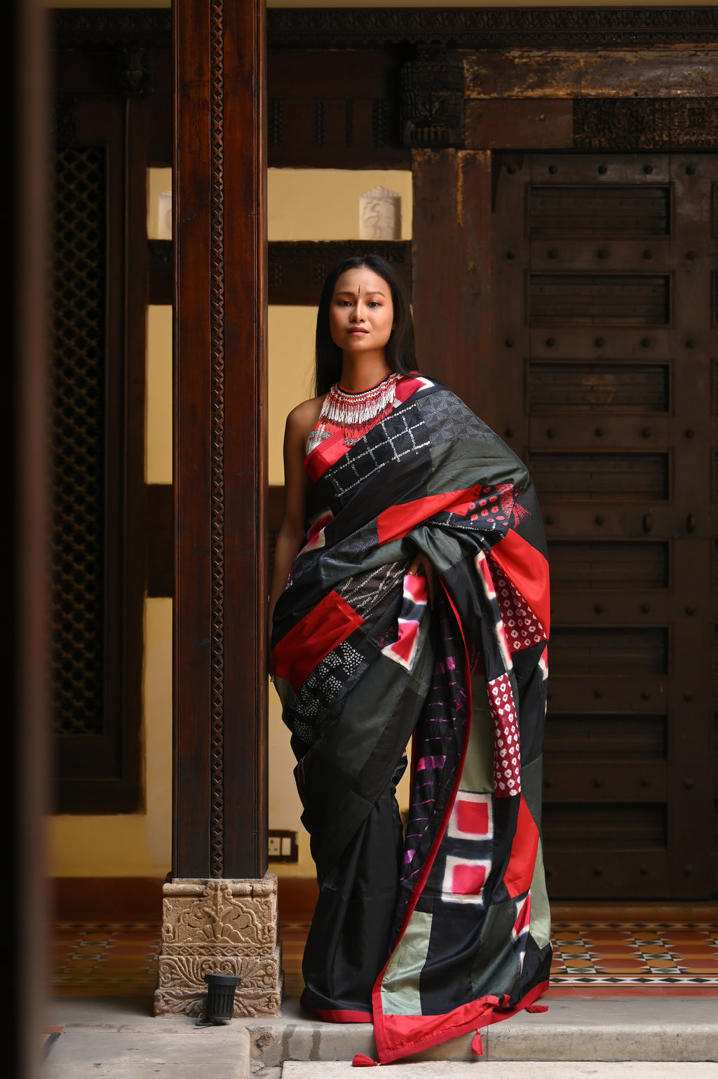 RED-BLACK BAARADOZI PATCHWORK REVERSIBLE SILK SAREE