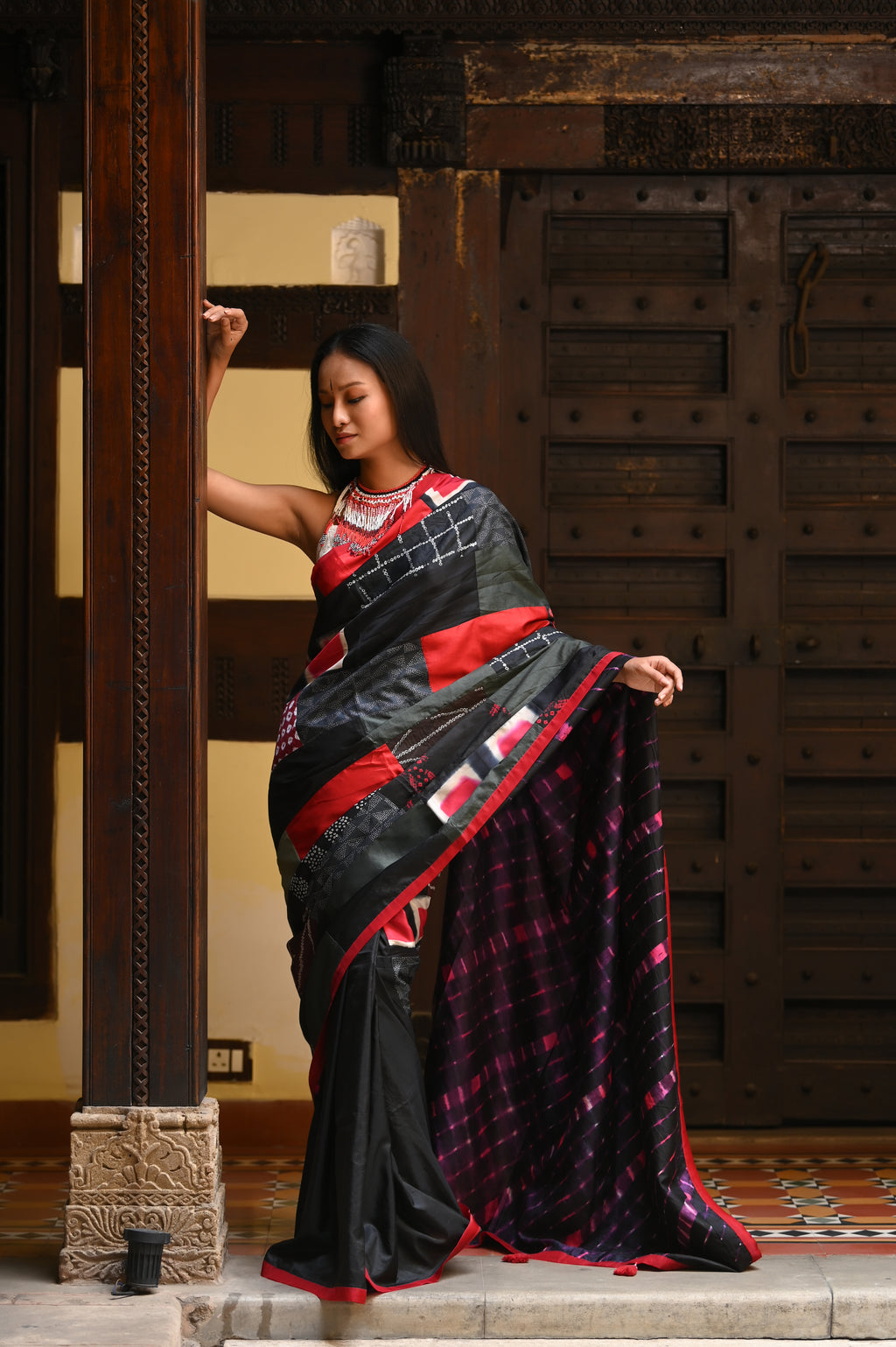 RED-BLACK BAARADOZI PATCHWORK REVERSIBLE SILK SAREE
