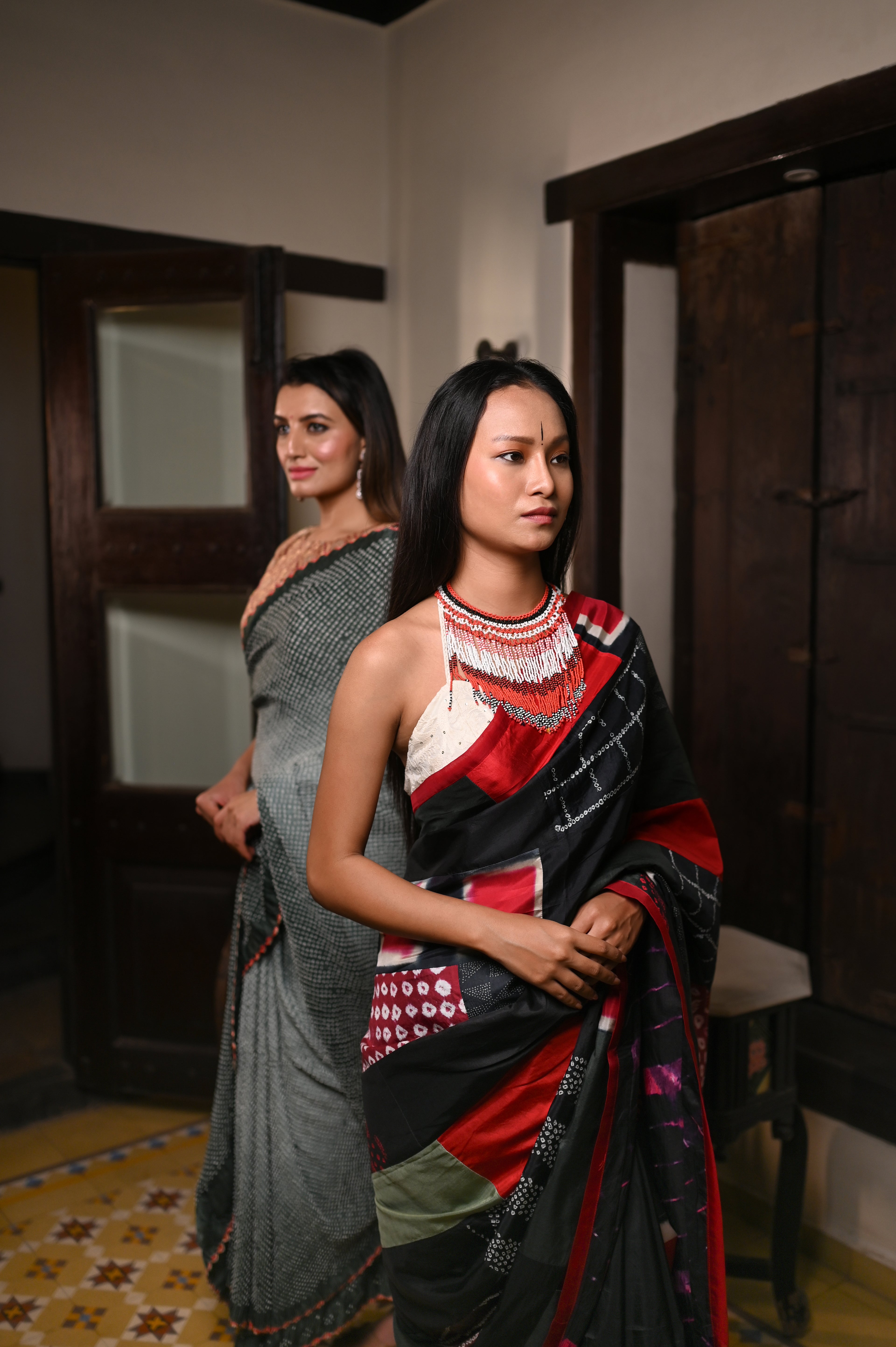 GREY ETERNAL DOTS BANDHANI SILK SAREE