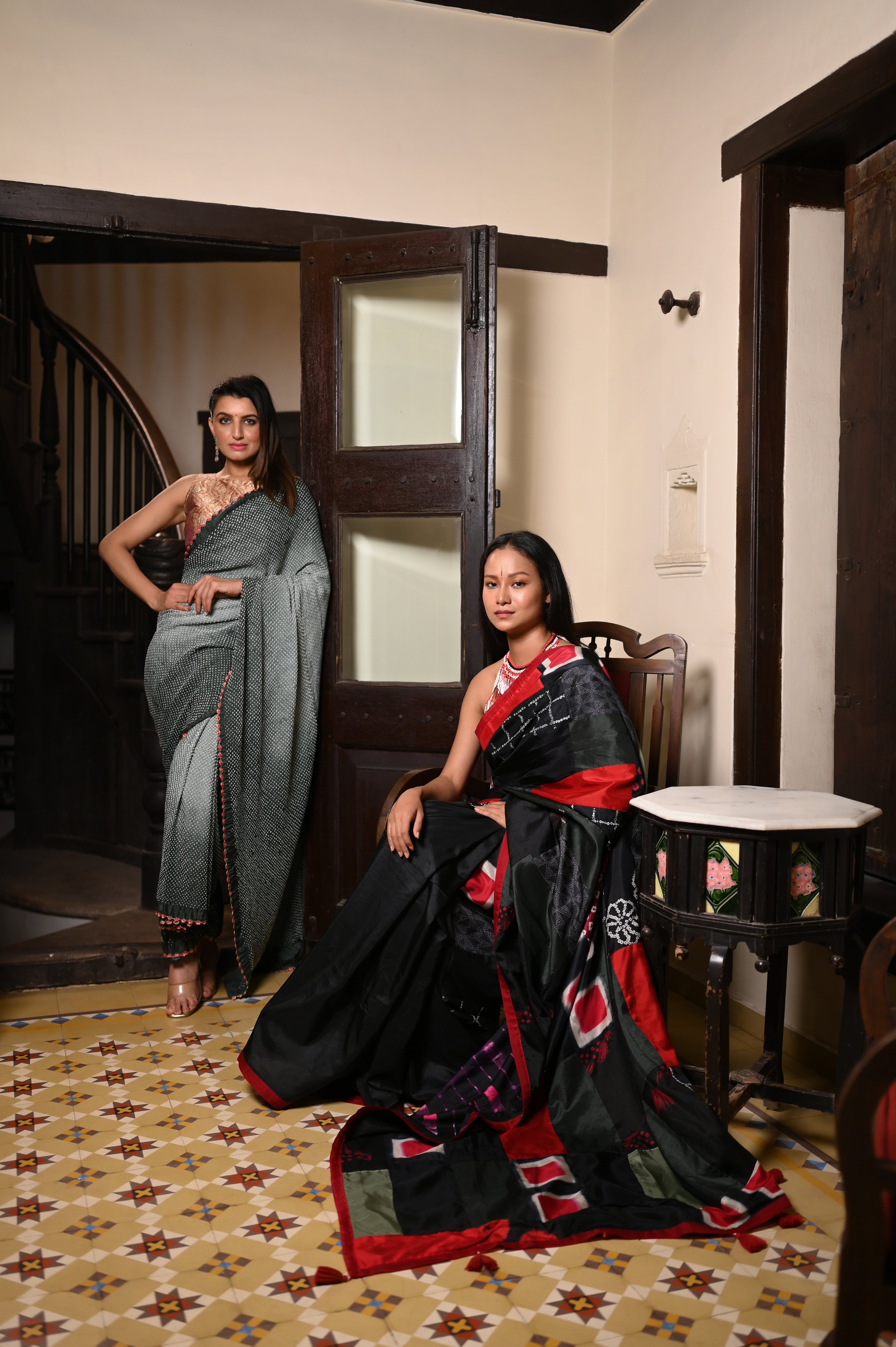 GREY ETERNAL DOTS BANDHANI SILK SAREE