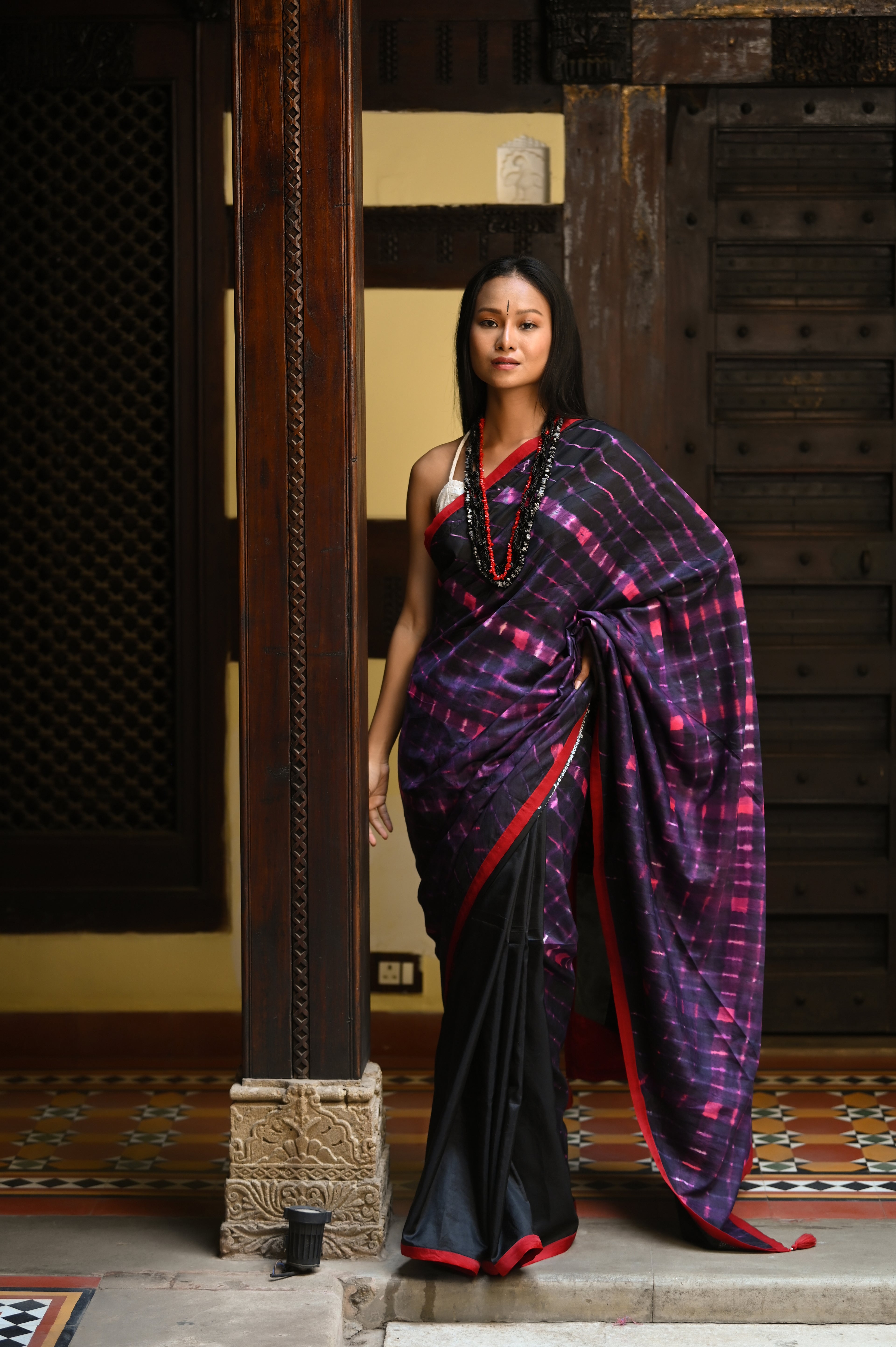 RED-BLACK BAARADOZI PATCHWORK REVERSIBLE SILK SAREE