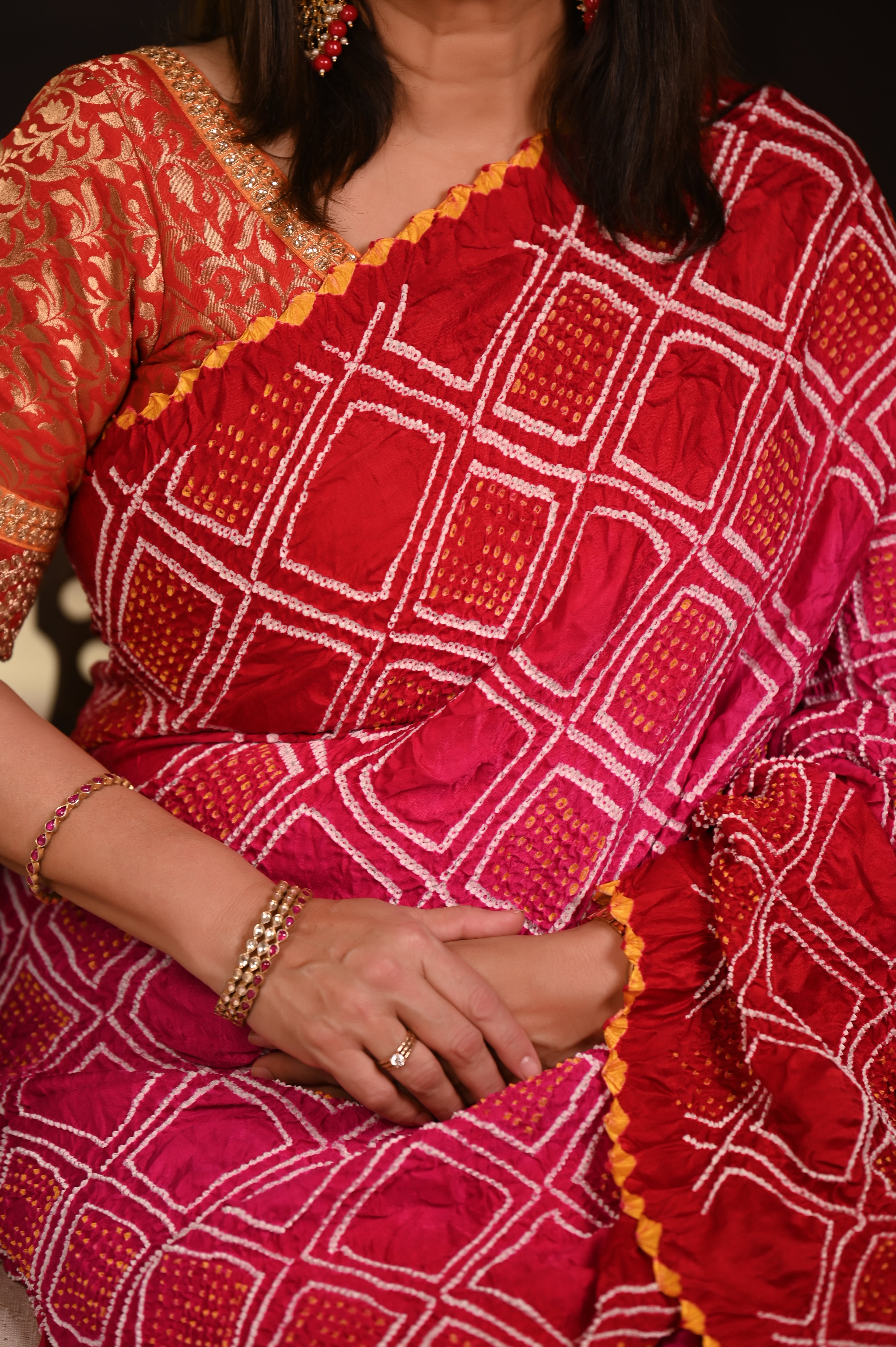 PINK-RED DIAMOND GEOMETRIC BANDHANI SILK SAREE