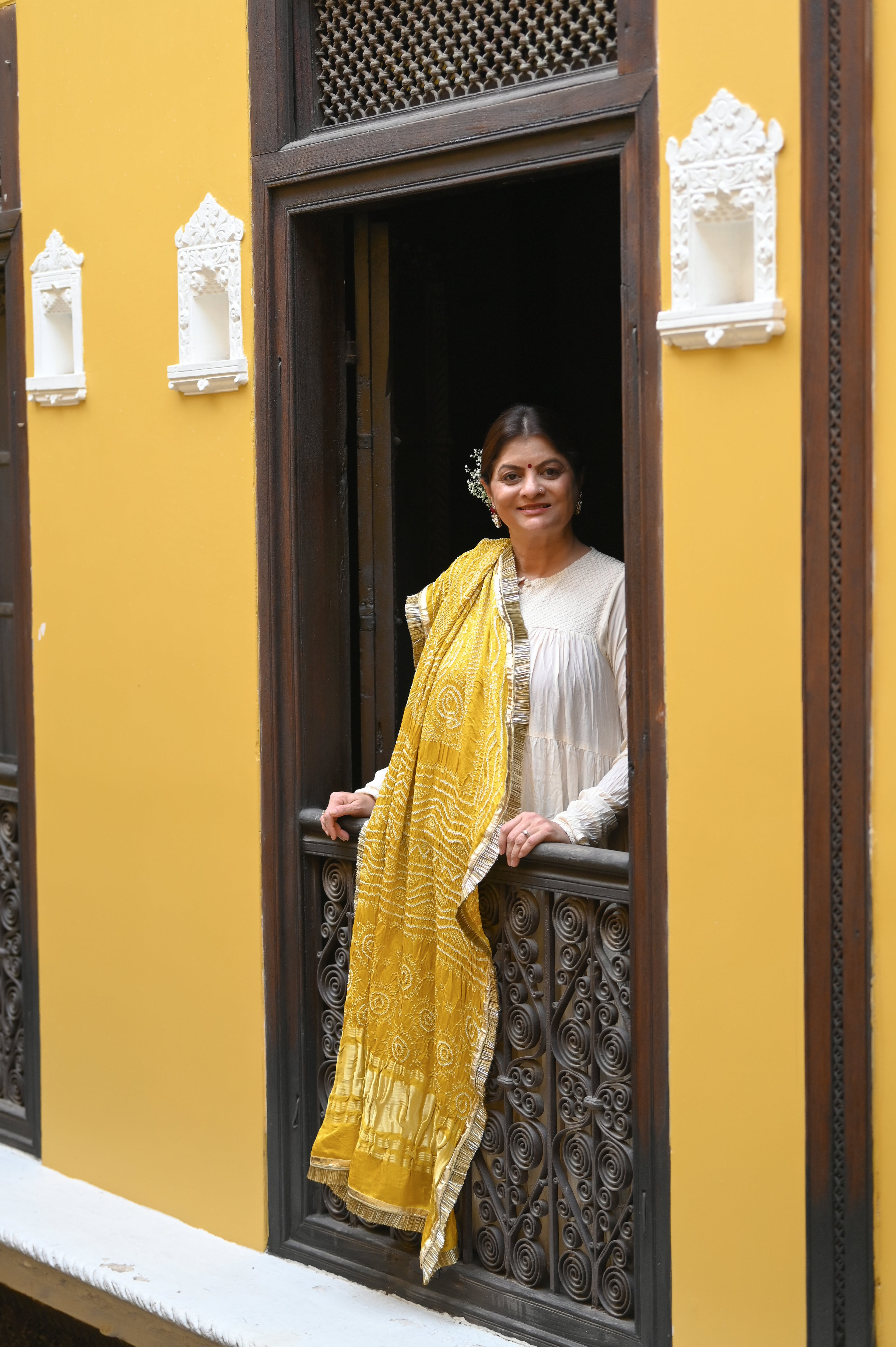 YELLOW CLASSIC TRADITIONAL BANDHANI SILK DUPATTA WITH LAMPI AND KIRAN BORDER