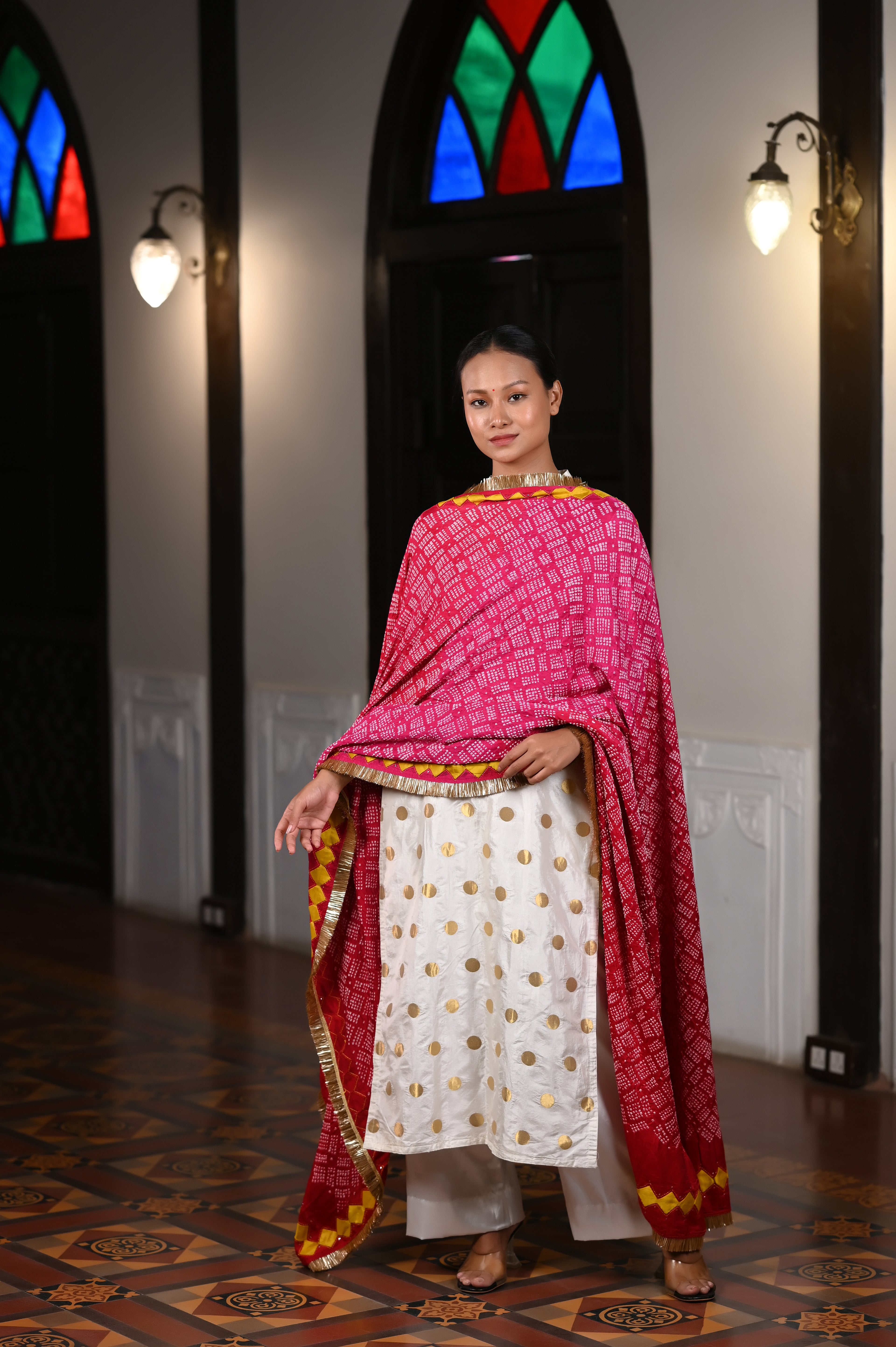 PINK-RED GEOMETRIC BANDHANI SILK DUPATTA WITH APPLIQUE BORDER AND KIRAN