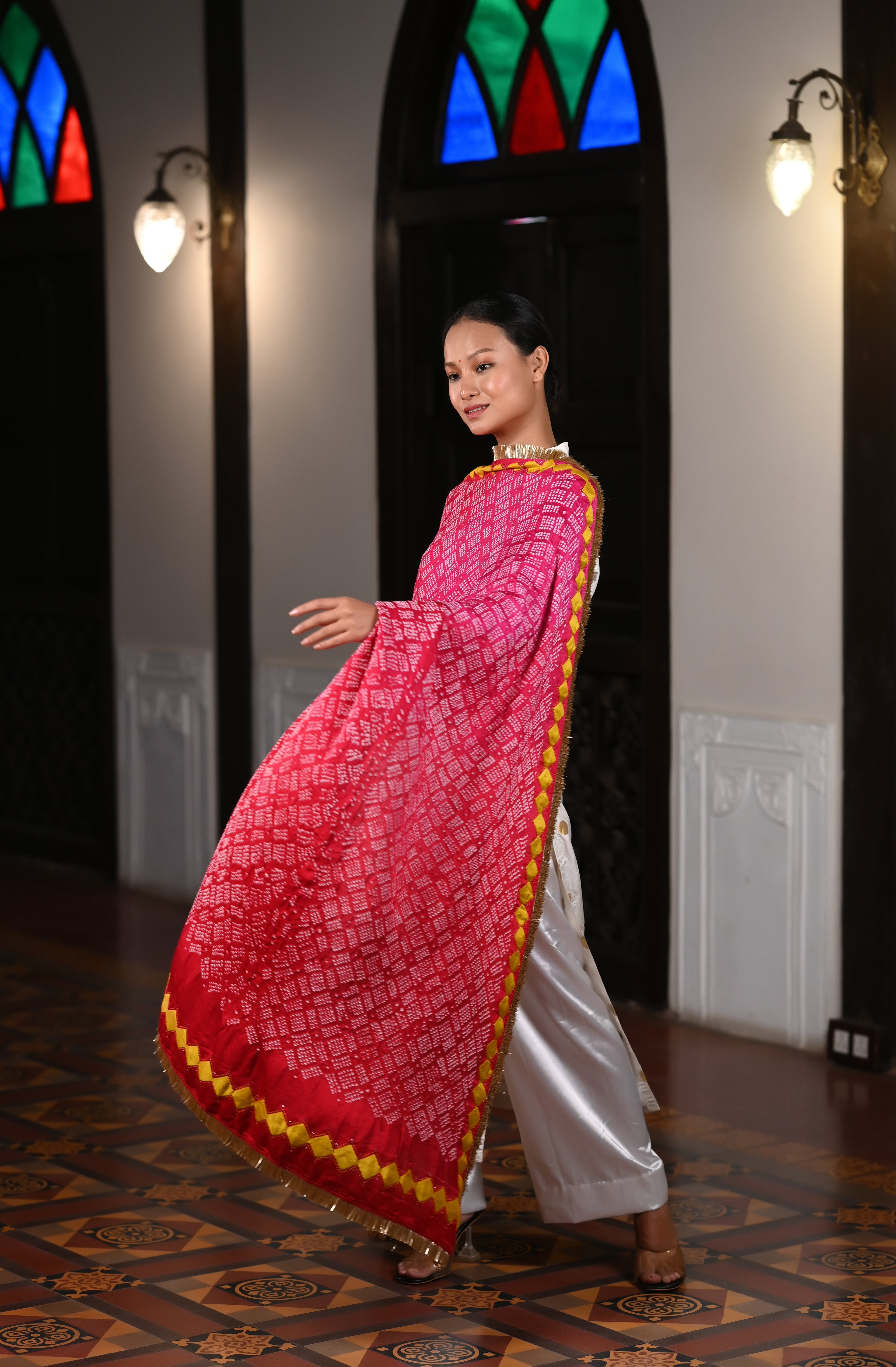 PINK-RED GEOMETRIC BANDHANI SILK DUPATTA WITH APPLIQUE BORDER AND KIRAN