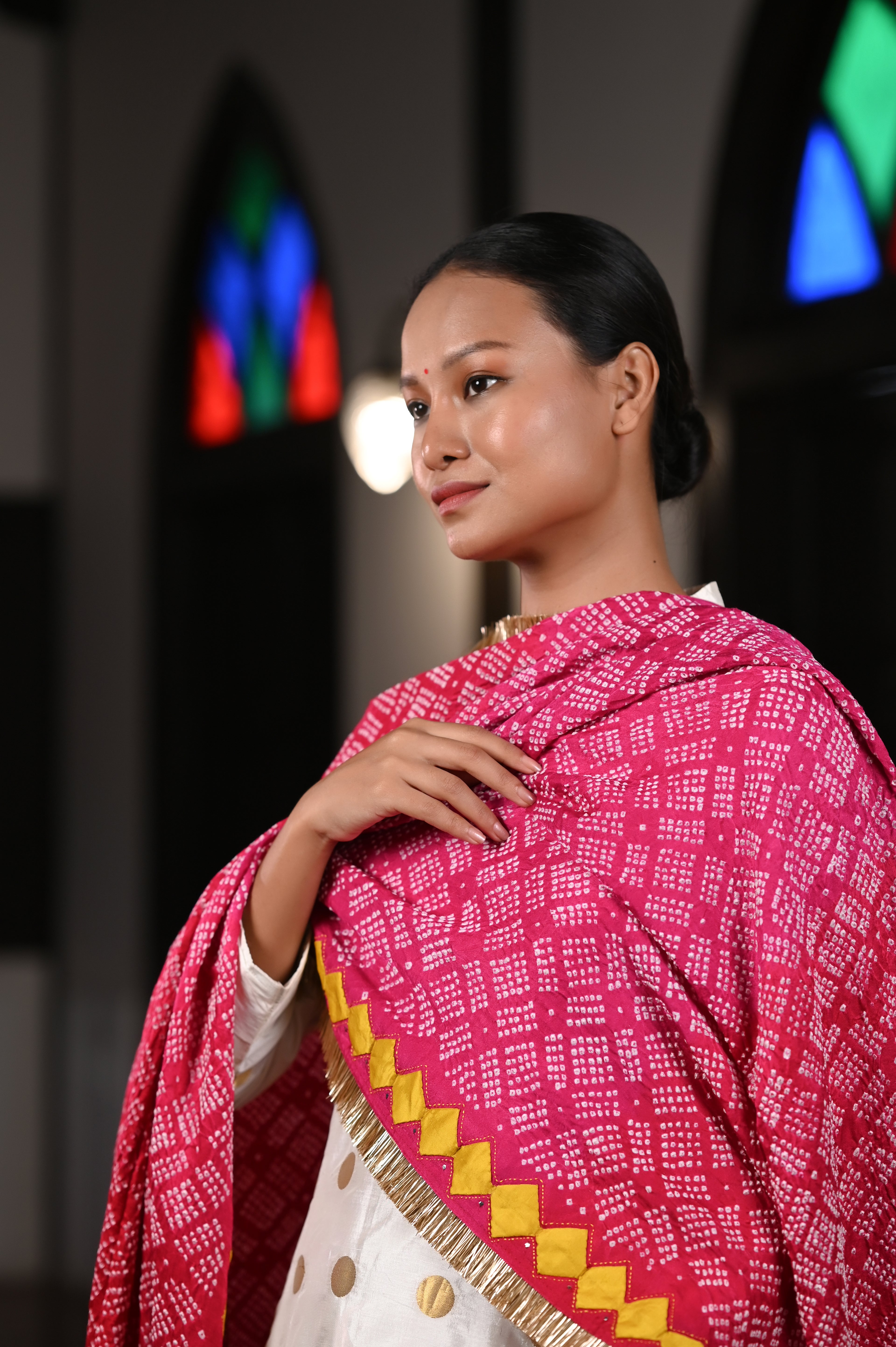 PINK-RED GEOMETRIC BANDHANI SILK DUPATTA WITH APPLIQUE BORDER AND KIRAN