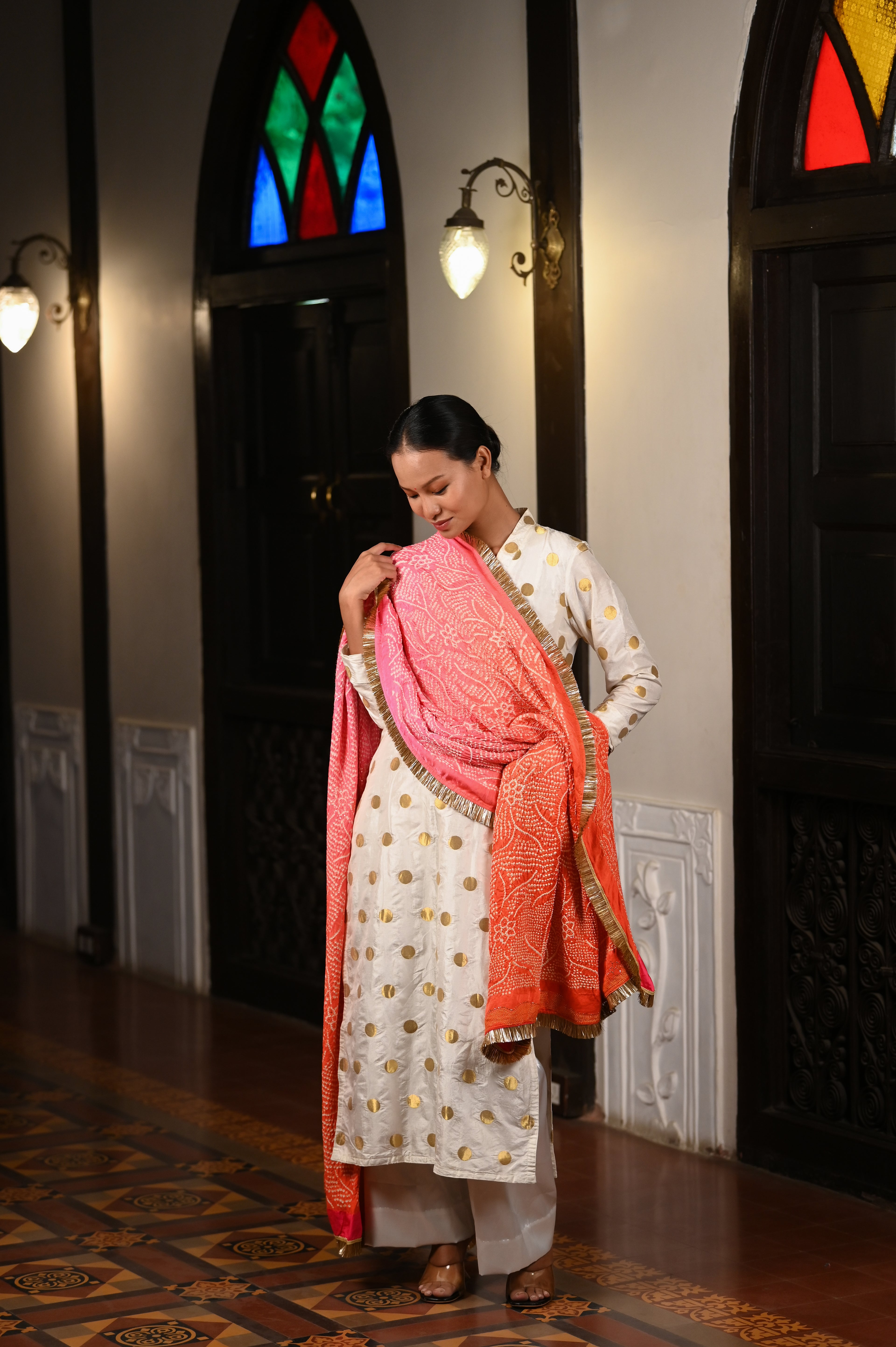 PEACH-PINK POPPY FLOWER BANDHANI SILK DUPATTA WITH KIRAN BORDER