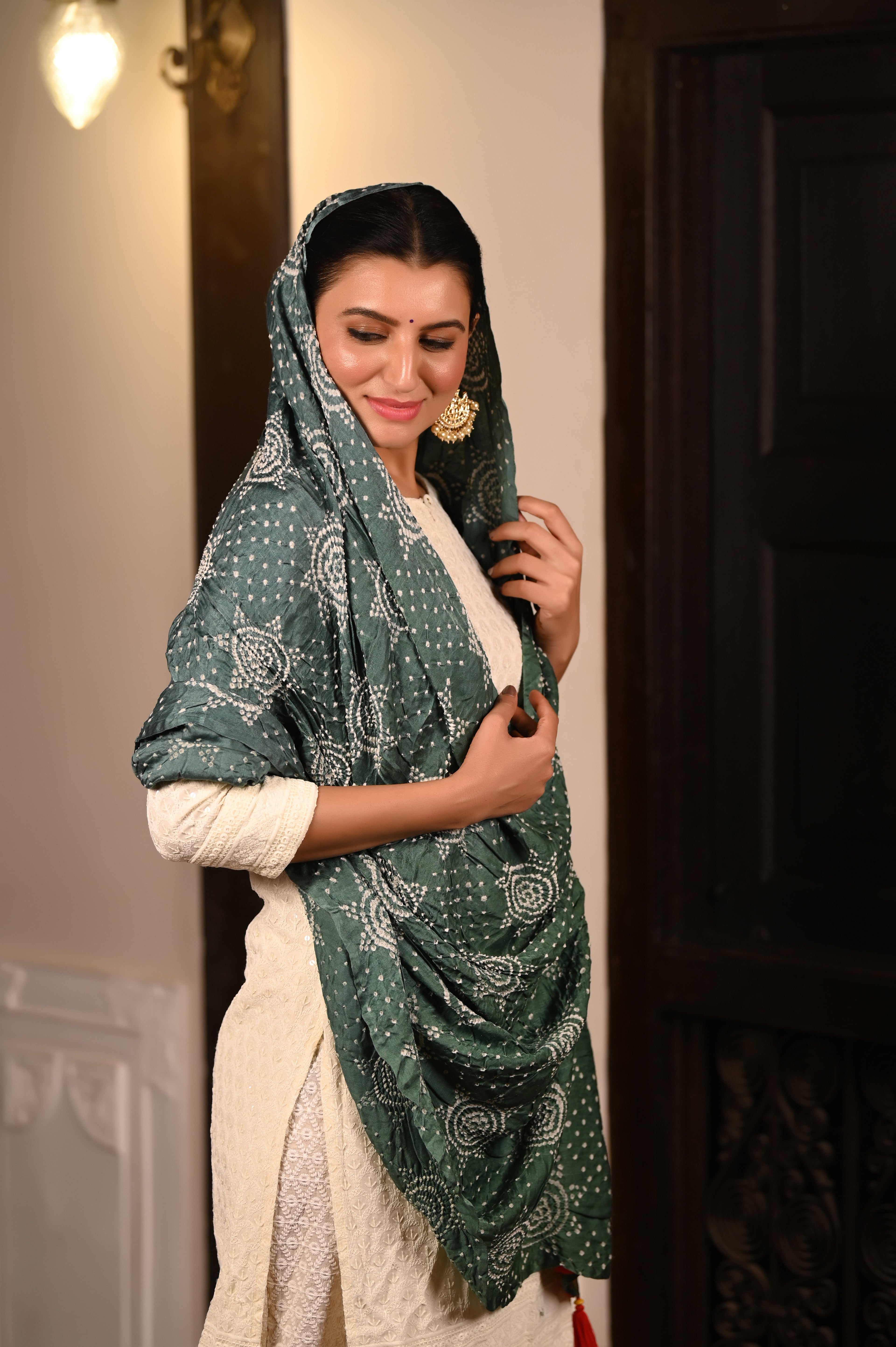 GREEN LADDU CLASSIC TRADITIONAL BANDHANI SILK DUPATTA WITH BORDER AND TASSELS