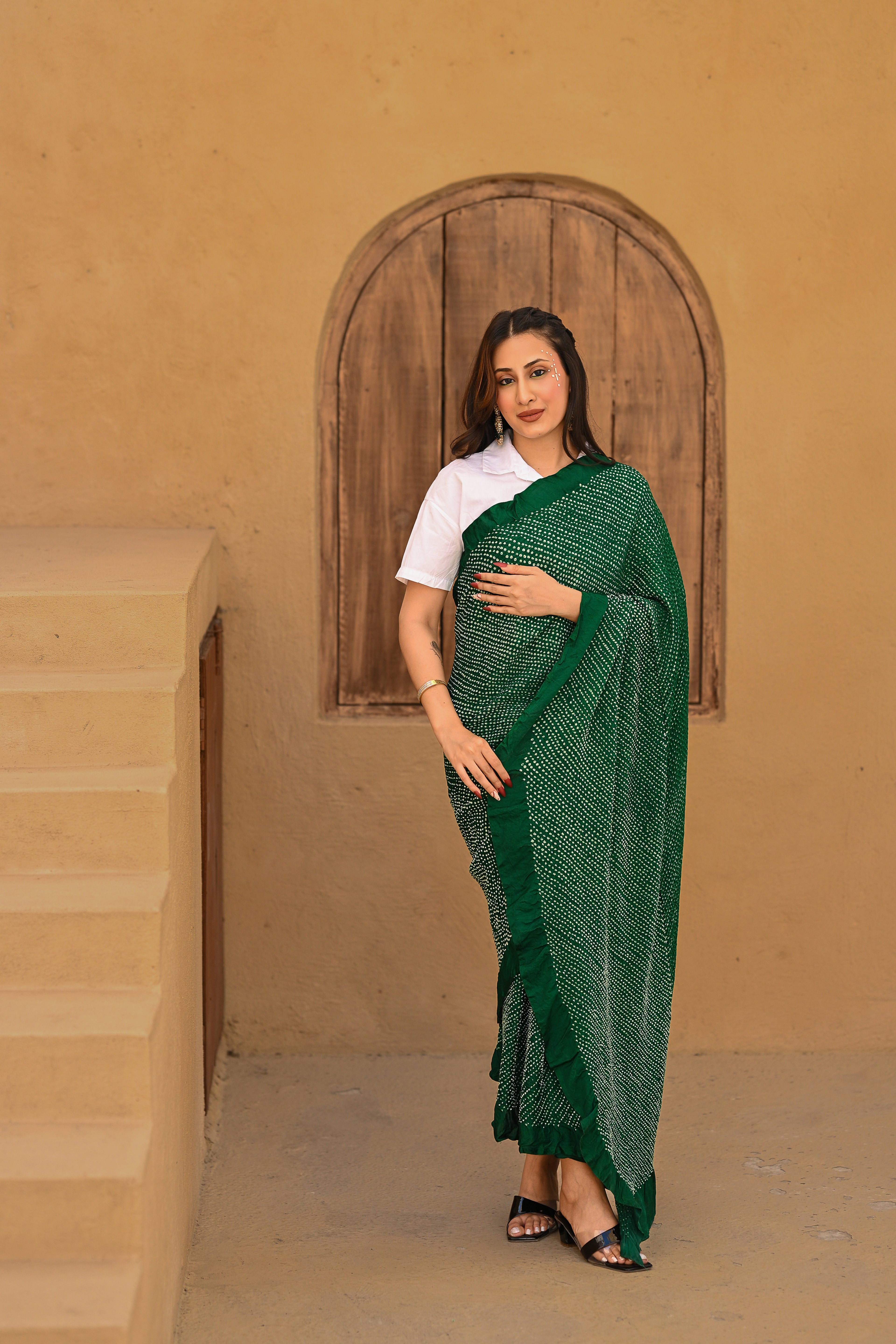 GREEN ETERNAL DOT SILK BANDHANI SAREE