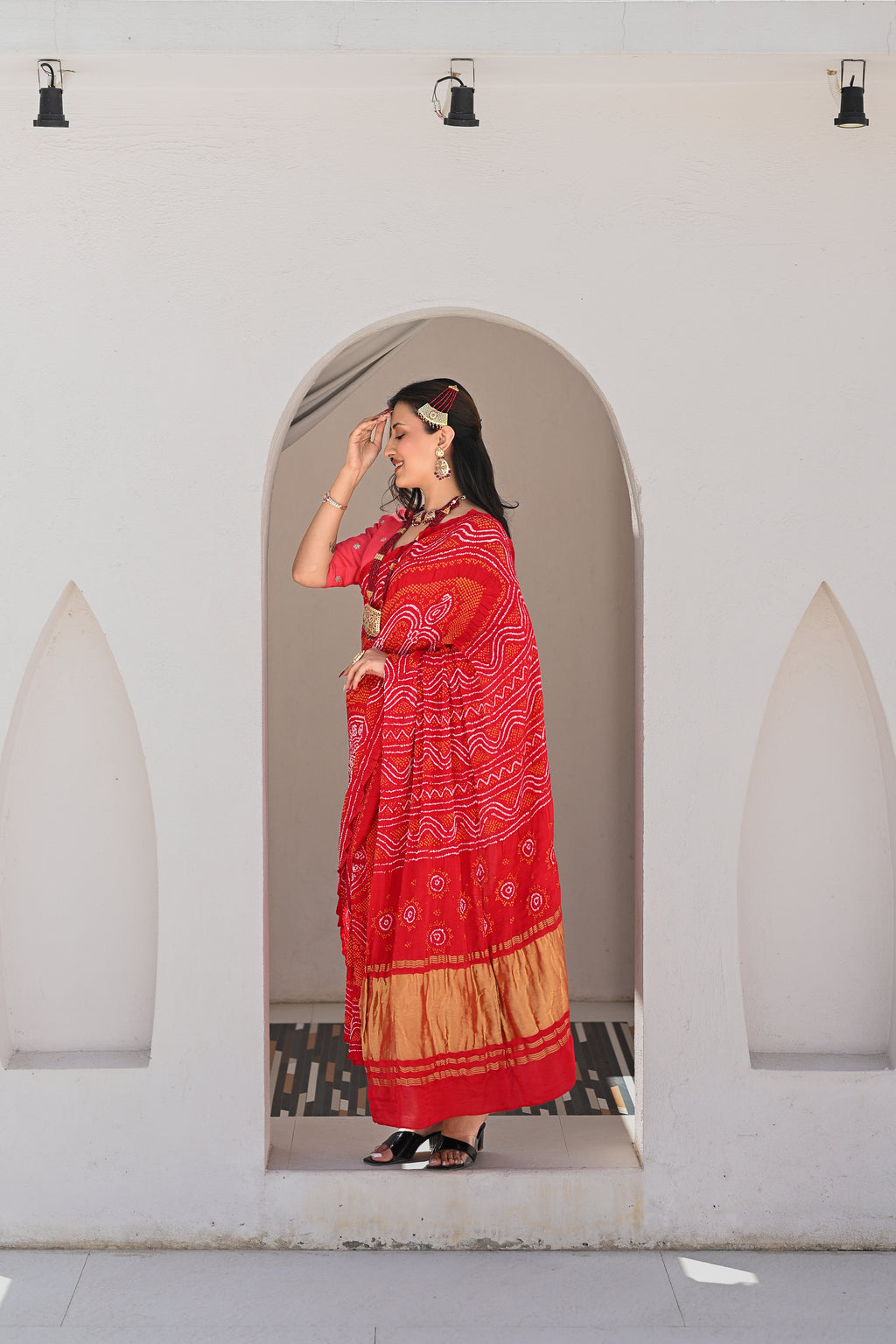 RED CLASSIC TRADITIONAL SILK BANDHANI SAREE