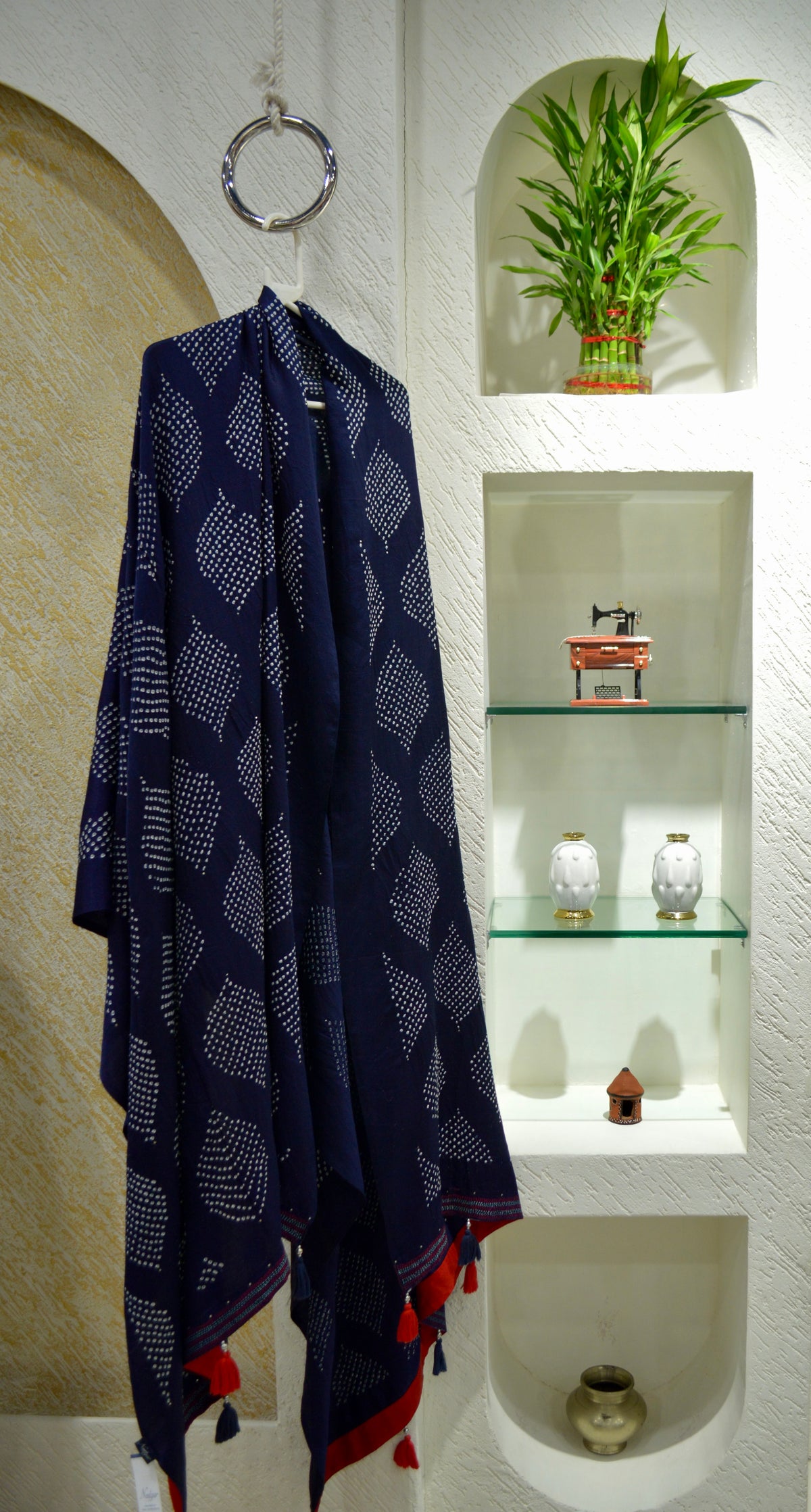NAVY BLUE GEOMETRIC TEARDROP BANDHANI SILK EMBROIDERED DUPATTA