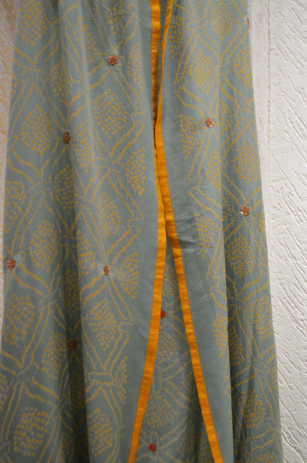LIGHT GREEN SQUARE SILK BANDHANI DUPATTA WITH MAARODI WORK