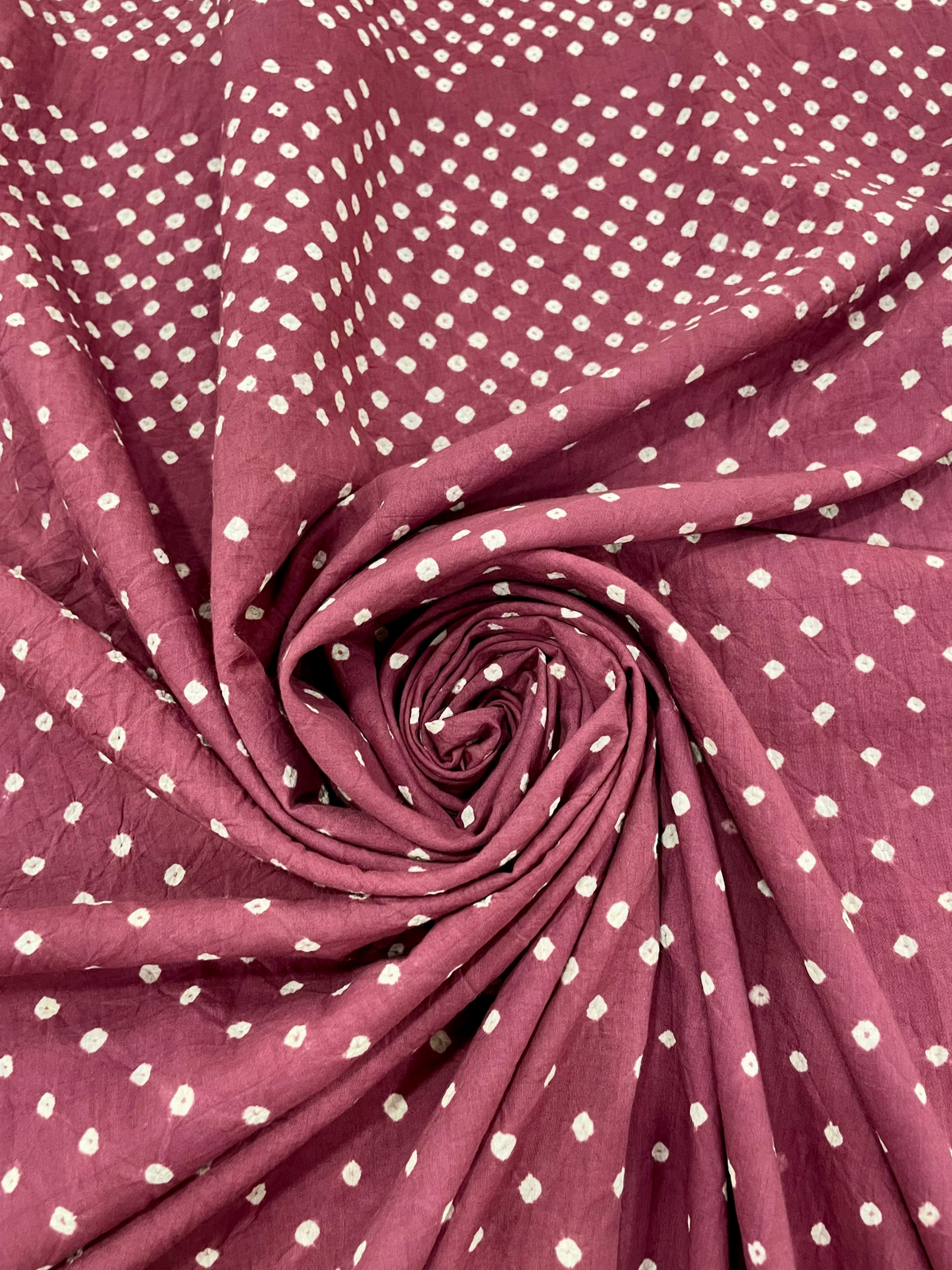 MAUVE OVERALL BORDER DOT COTTON BANDHANI FABRIC