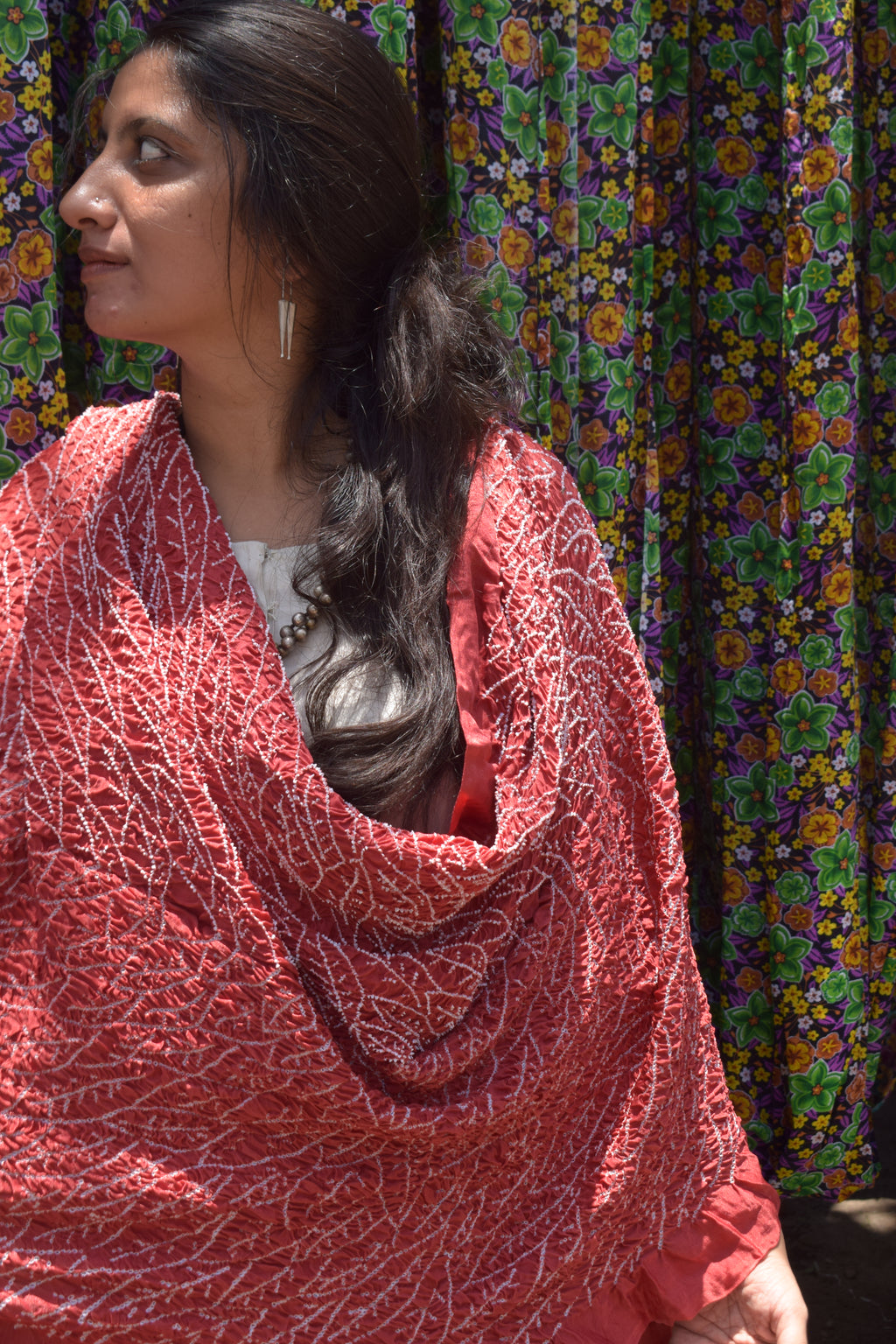 RED FLOWER BANDHANI SILK DUPATTA