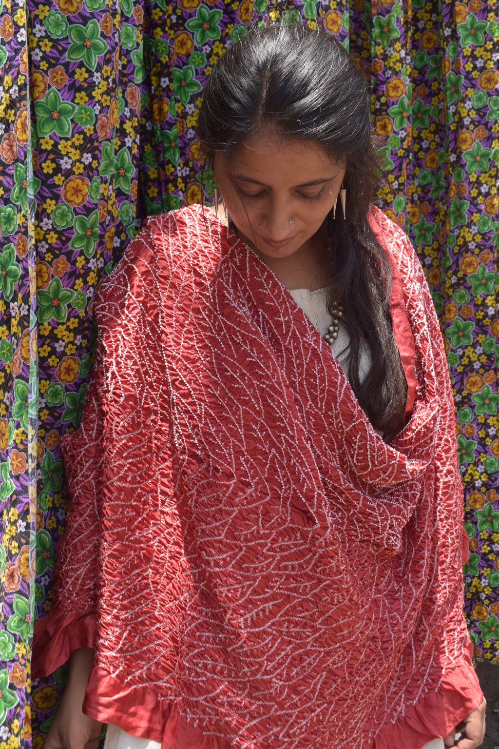 RED FLOWER BANDHANI SILK DUPATTA