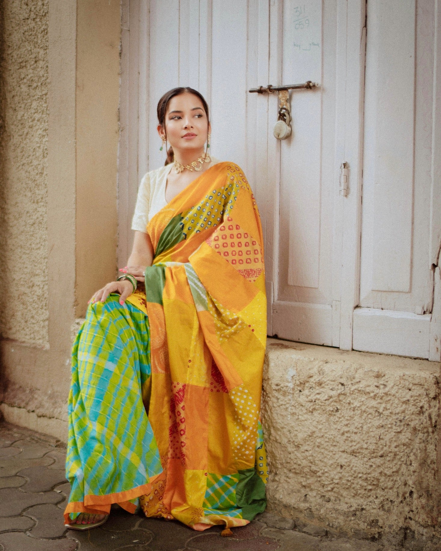 YELLOW-GREEN BAARADOZI SILK PATCHWORK REVERSIBLE SAREE