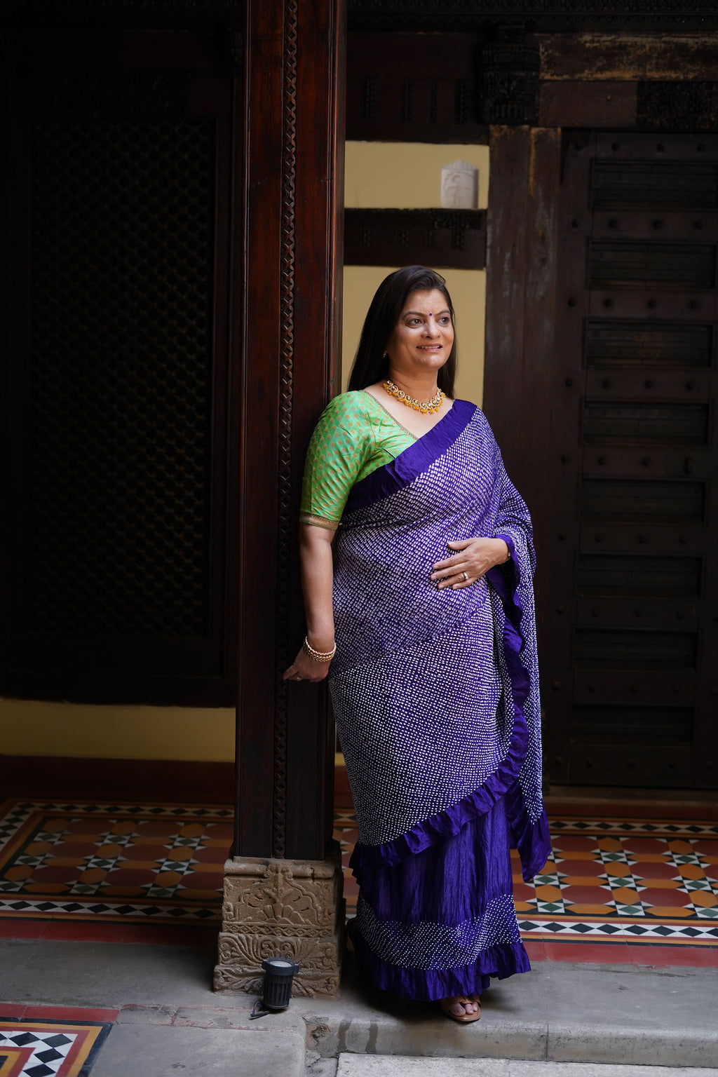 BLUE YIN-YANG HALF FULL HALF EMPTY ETERNAL DOT BANDHANI SILK SAREE